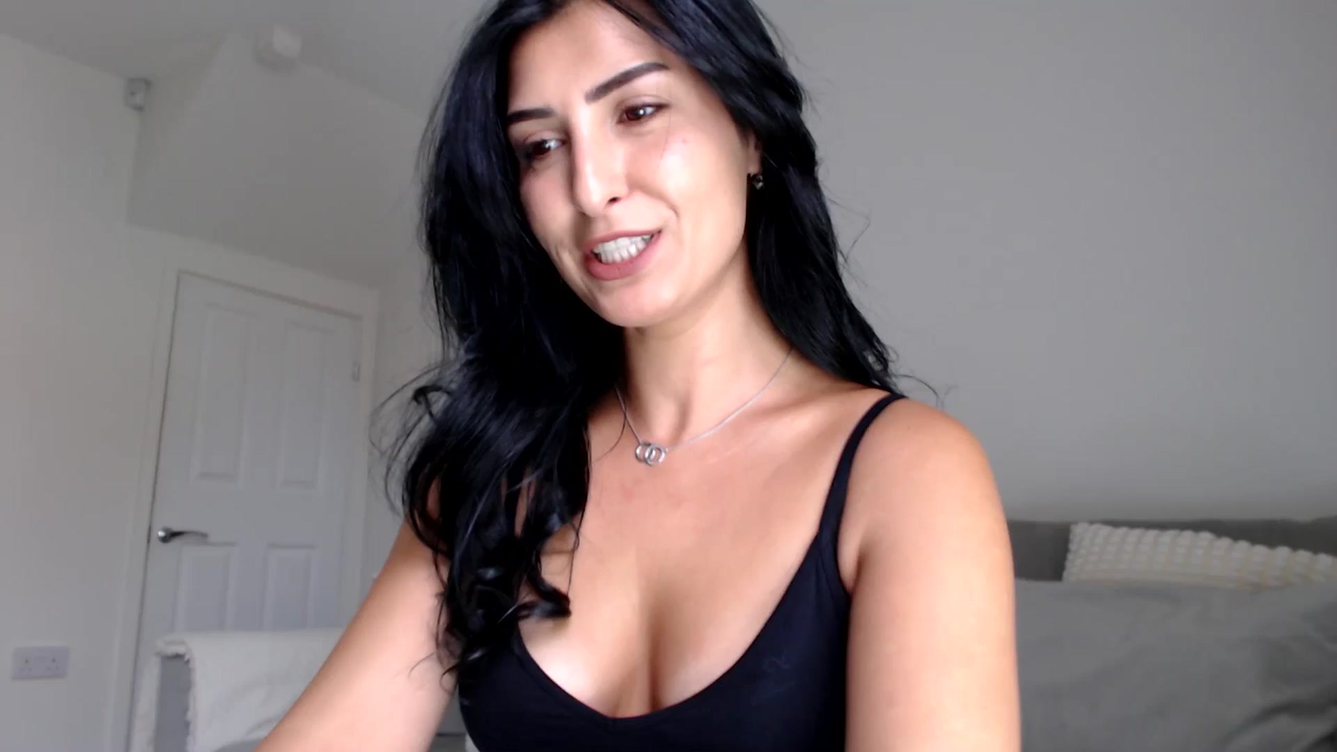 Gallery image thumbnail from Leyla2's myfreecams stream on, 10/03/2024, 11:16 image 1 of 20