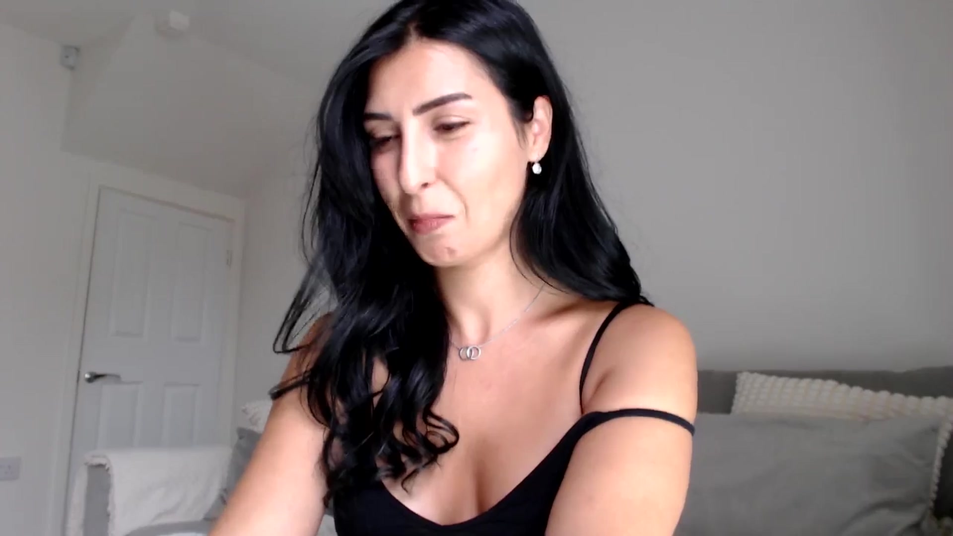 Gallery image thumbnail from Leyla2's myfreecams stream on, 10/03/2024, 11:16 image 13 of 20