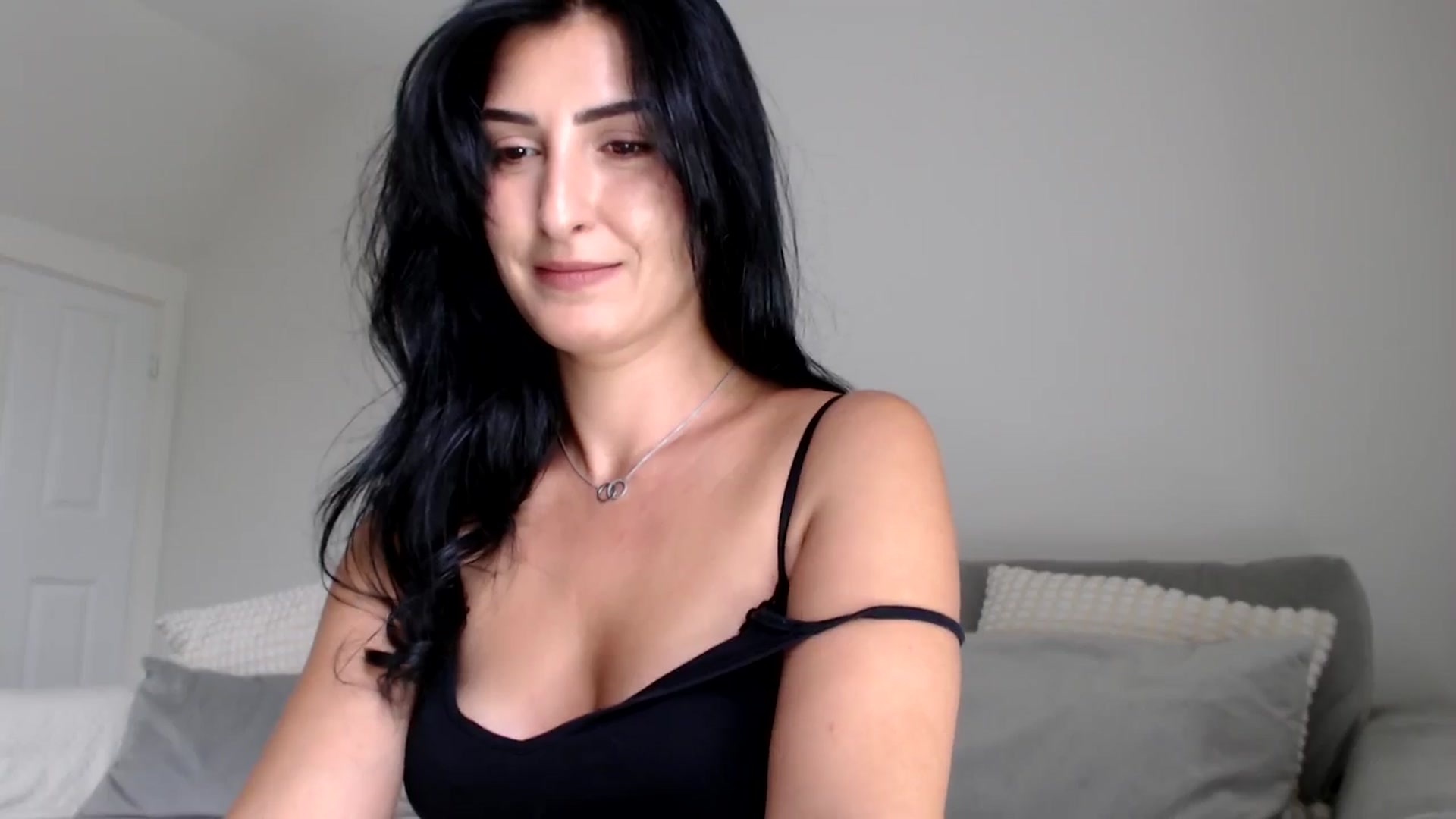 Gallery image thumbnail from Leyla2's myfreecams stream on, 10/03/2024, 11:16 image 16 of 20