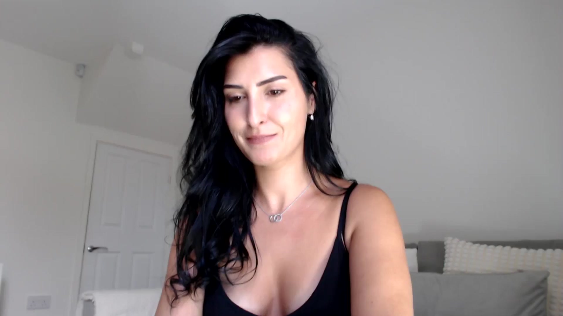 Gallery image thumbnail from Leyla2's myfreecams stream on, 10/03/2024, 12:17 image 19 of 20
