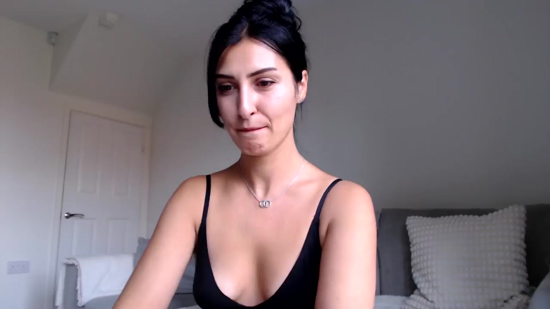 Gallery image thumbnail from Leyla2's myfreecams stream on, 10/04/2024, 11:40 image 11 of 20