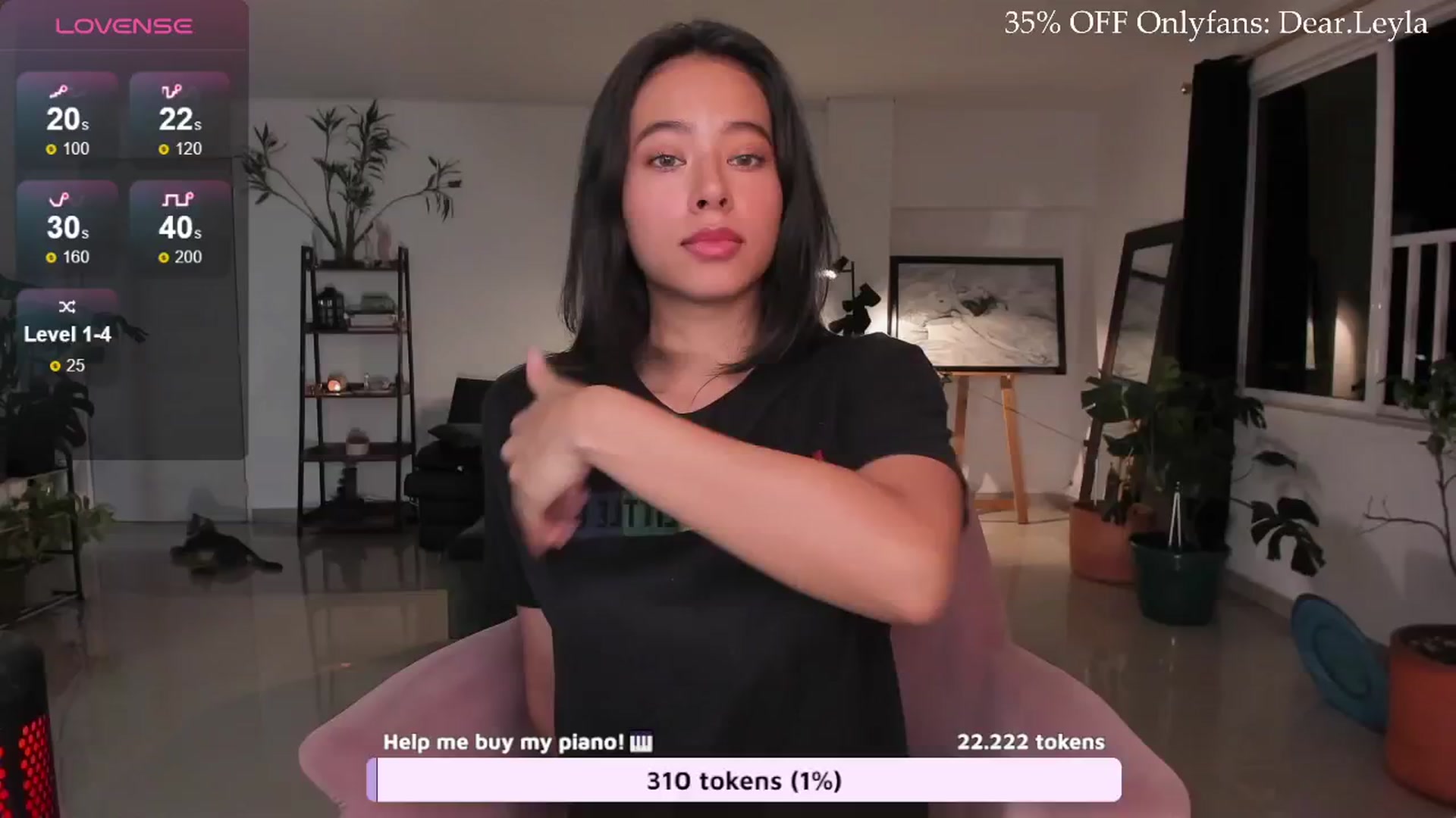 Gallery image thumbnail from LeylaGrey_'s myfreecams stream on, 07/24/2024, 02:24 image 12 of 20
