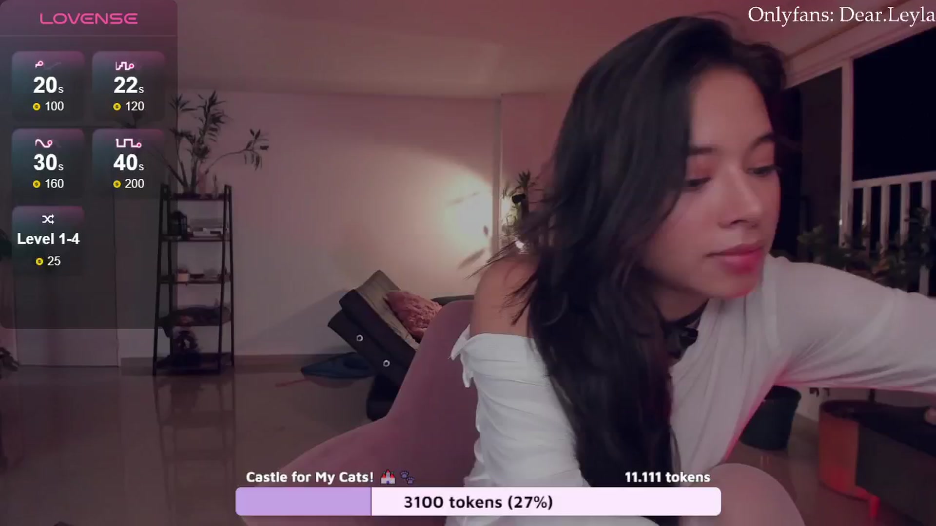 Gallery image thumbnail from LeylaGrey_'s myfreecams stream on, 08/18/2024, 04:06 image 18 of 20