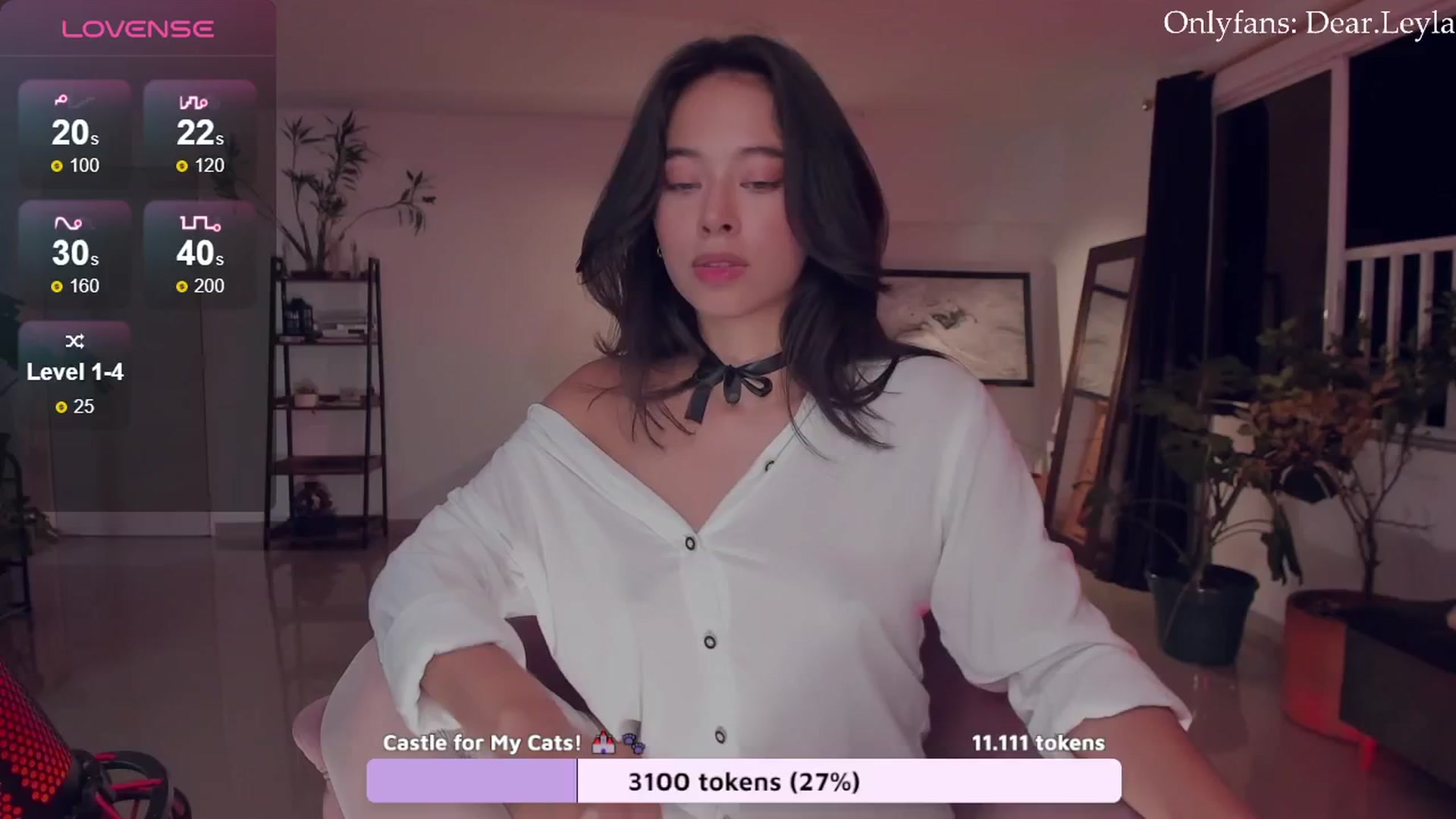 Gallery image thumbnail from LeylaGrey_'s myfreecams stream on, 08/18/2024, 04:06 image 6 of 20