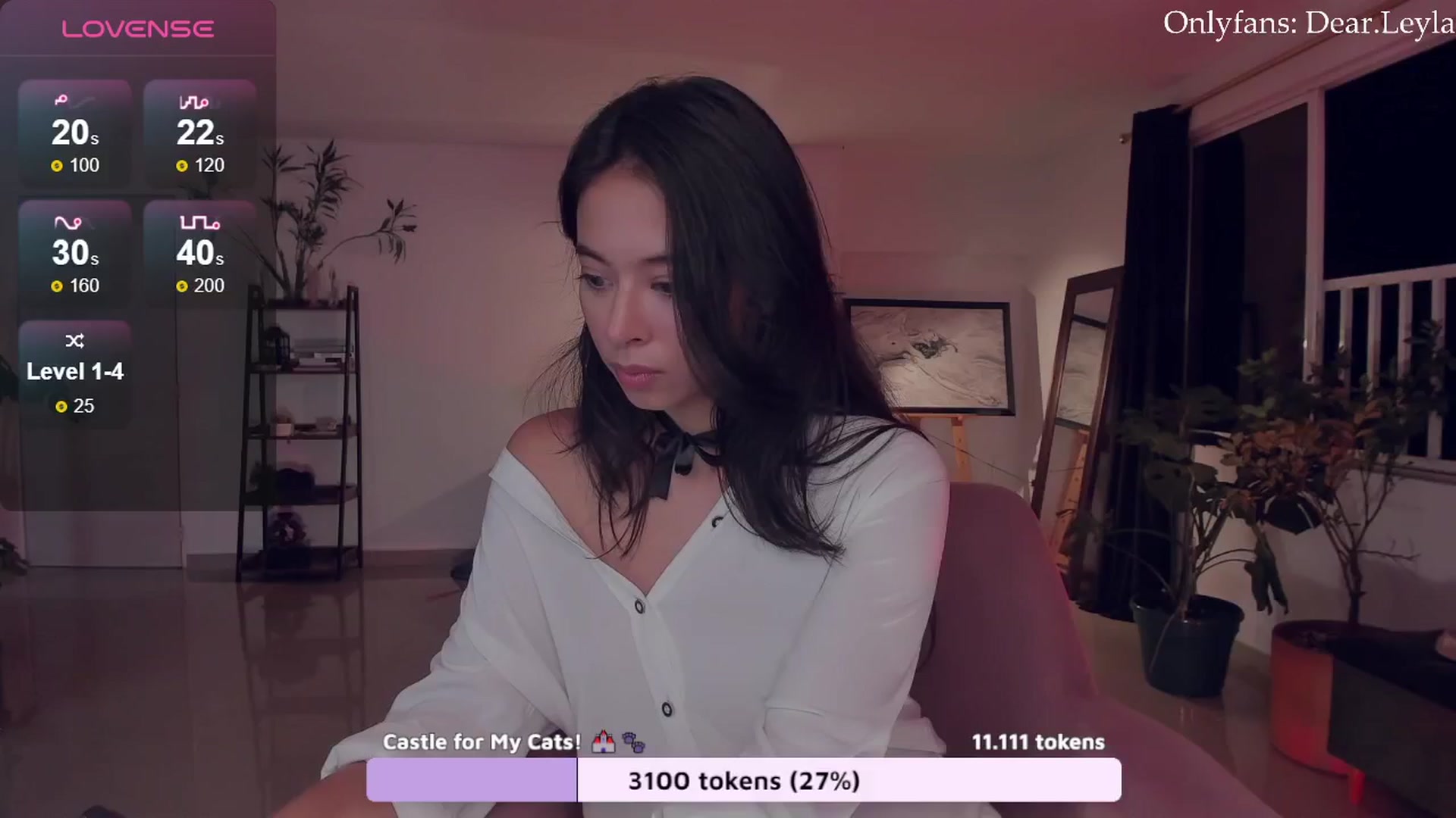 Gallery image thumbnail from LeylaGrey_'s myfreecams stream on, 08/18/2024, 04:06 image 19 of 20