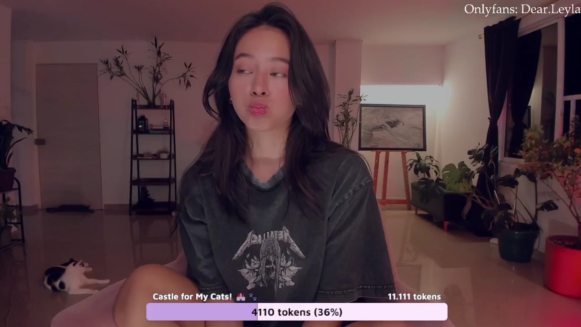 Gallery image thumbnail from LeylaGrey_'s myfreecams stream on, 09/10/2024, 03:33 image 9 of 20