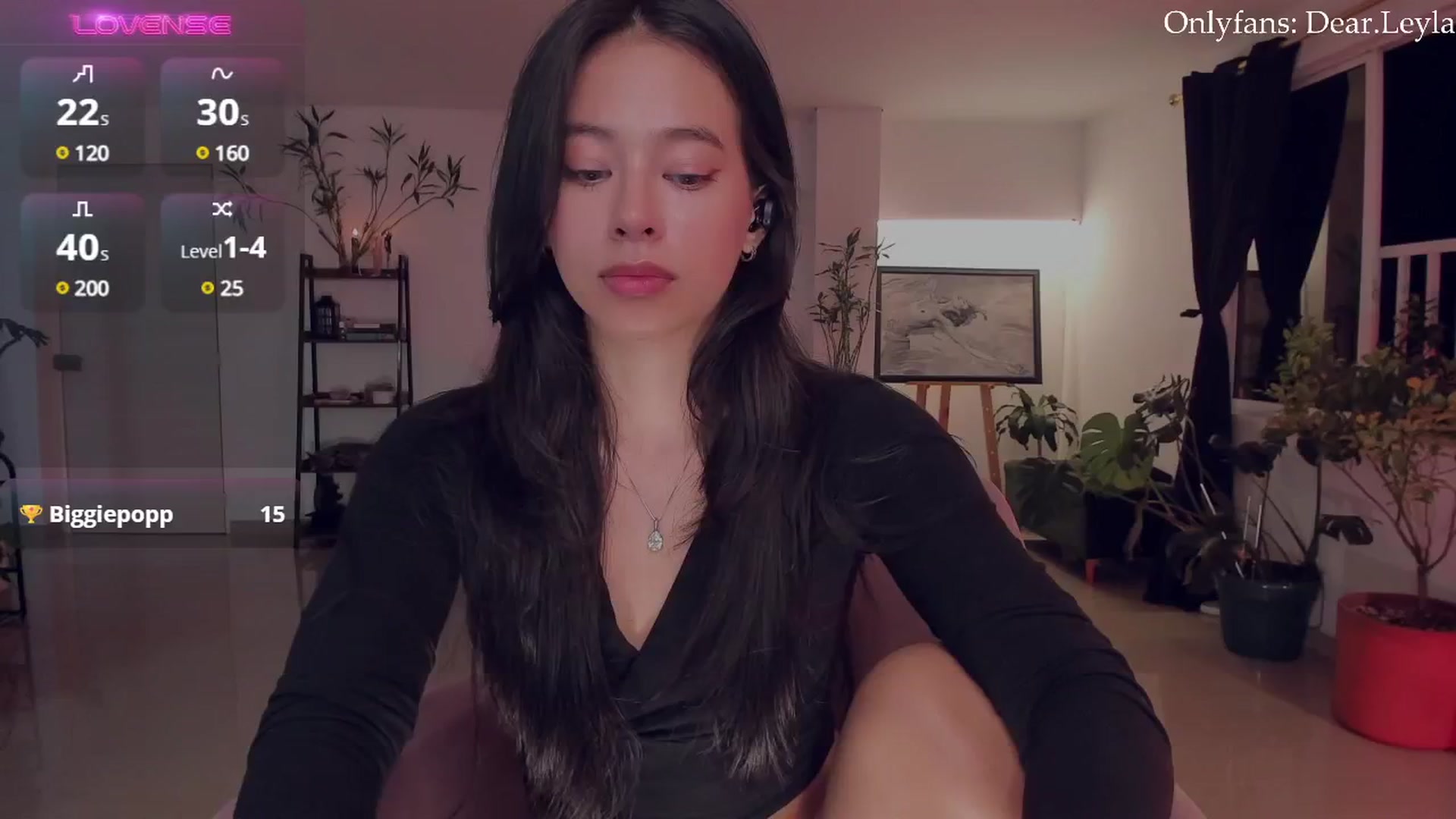 Gallery image thumbnail from LeylaGrey_'s myfreecams stream on, 09/13/2024, 02:21 image 18 of 20