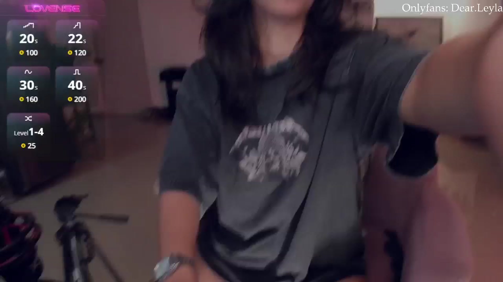 Gallery image thumbnail from LeylaGrey_'s myfreecams stream on, 09/24/2024, 03:10 image 15 of 20