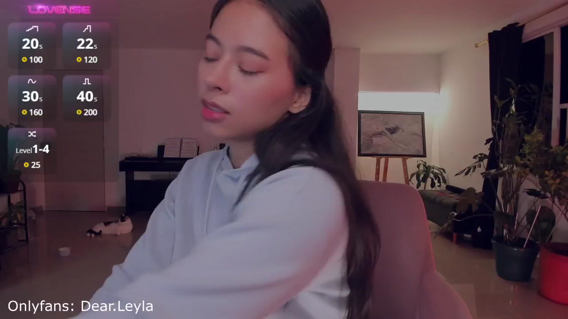 Gallery image thumbnail from LeylaGrey_'s myfreecams stream on, 10/09/2024, 03:13 image 15 of 20