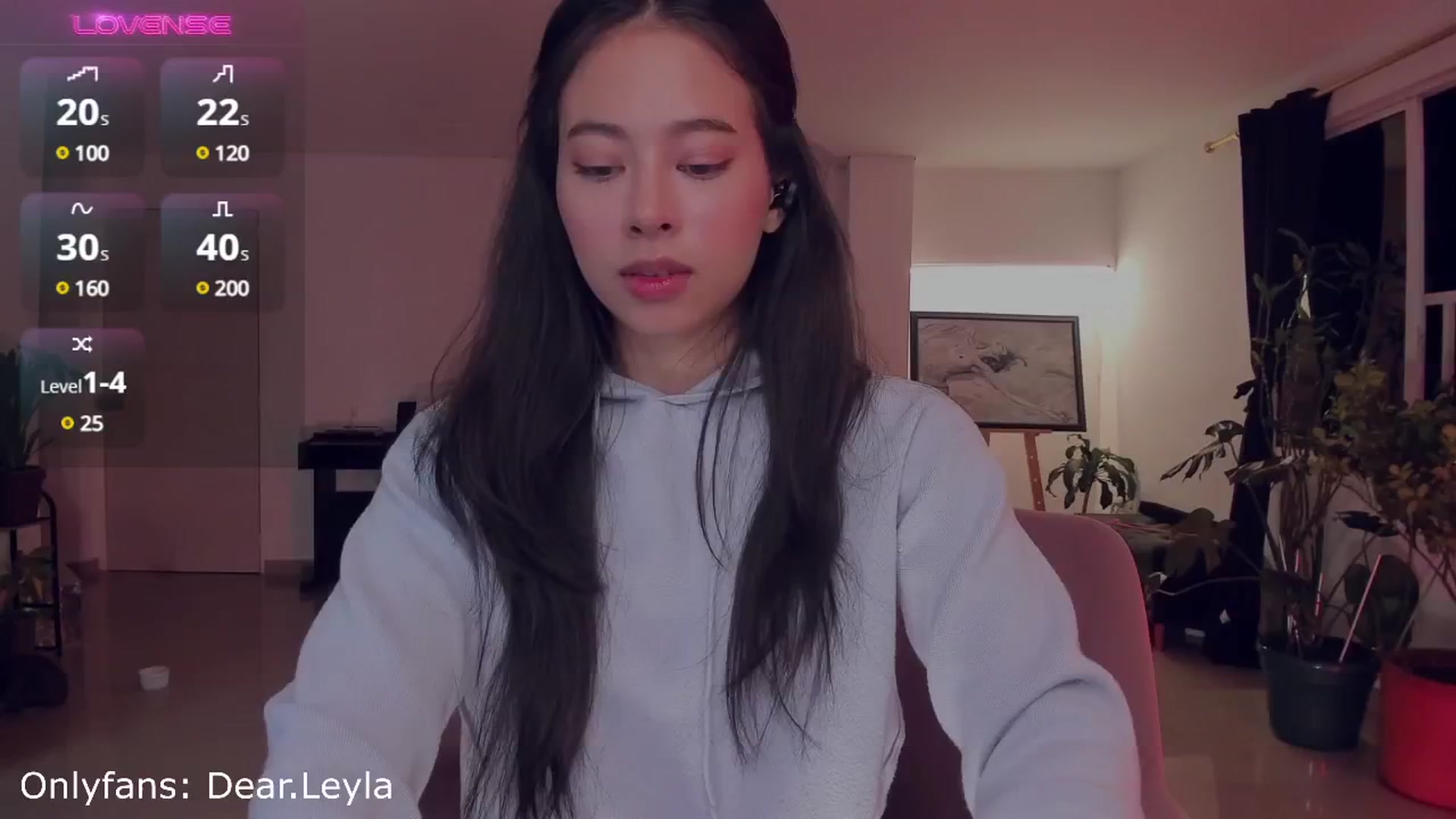 Gallery image thumbnail from LeylaGrey_'s myfreecams stream on, 10/09/2024, 03:13 image 4 of 20