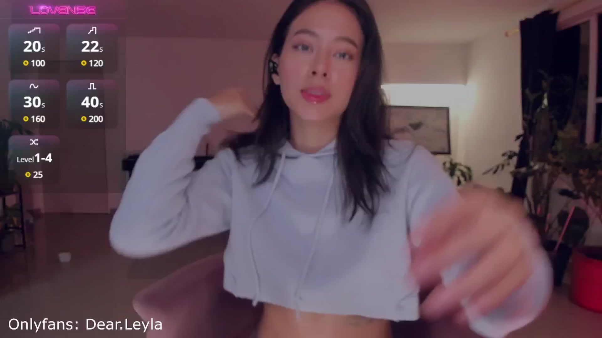 Gallery image thumbnail from LeylaGrey_'s myfreecams stream on, 10/09/2024, 03:13 image 2 of 20