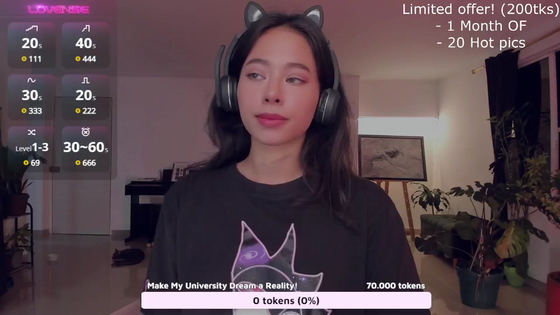 Gallery image thumbnail from LeylaGrey_'s myfreecams stream on, 10/22/2024, 02:41 image 9 of 20