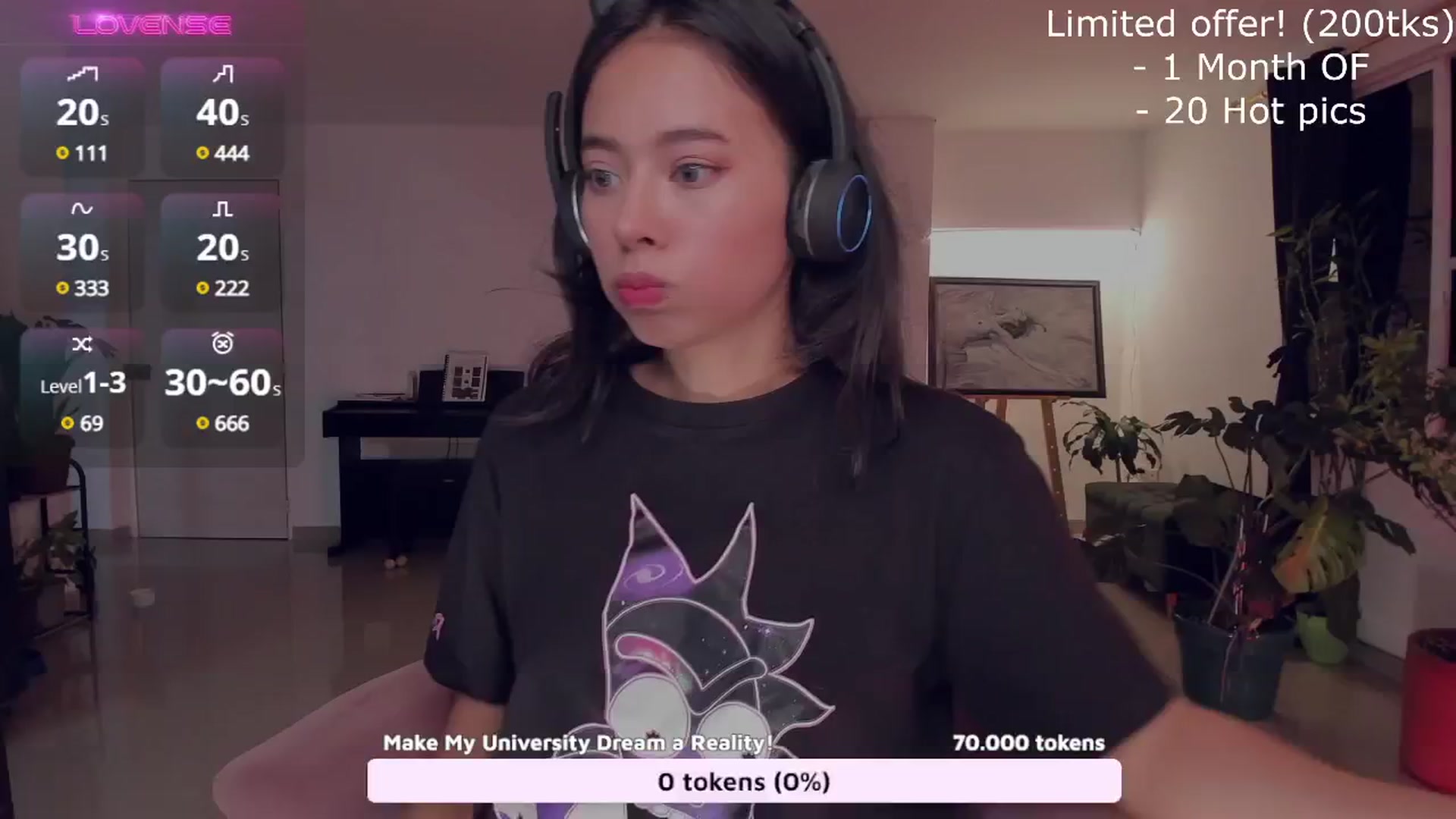 Gallery image thumbnail from LeylaGrey_'s myfreecams stream on, 10/22/2024, 03:23 image 1 of 20