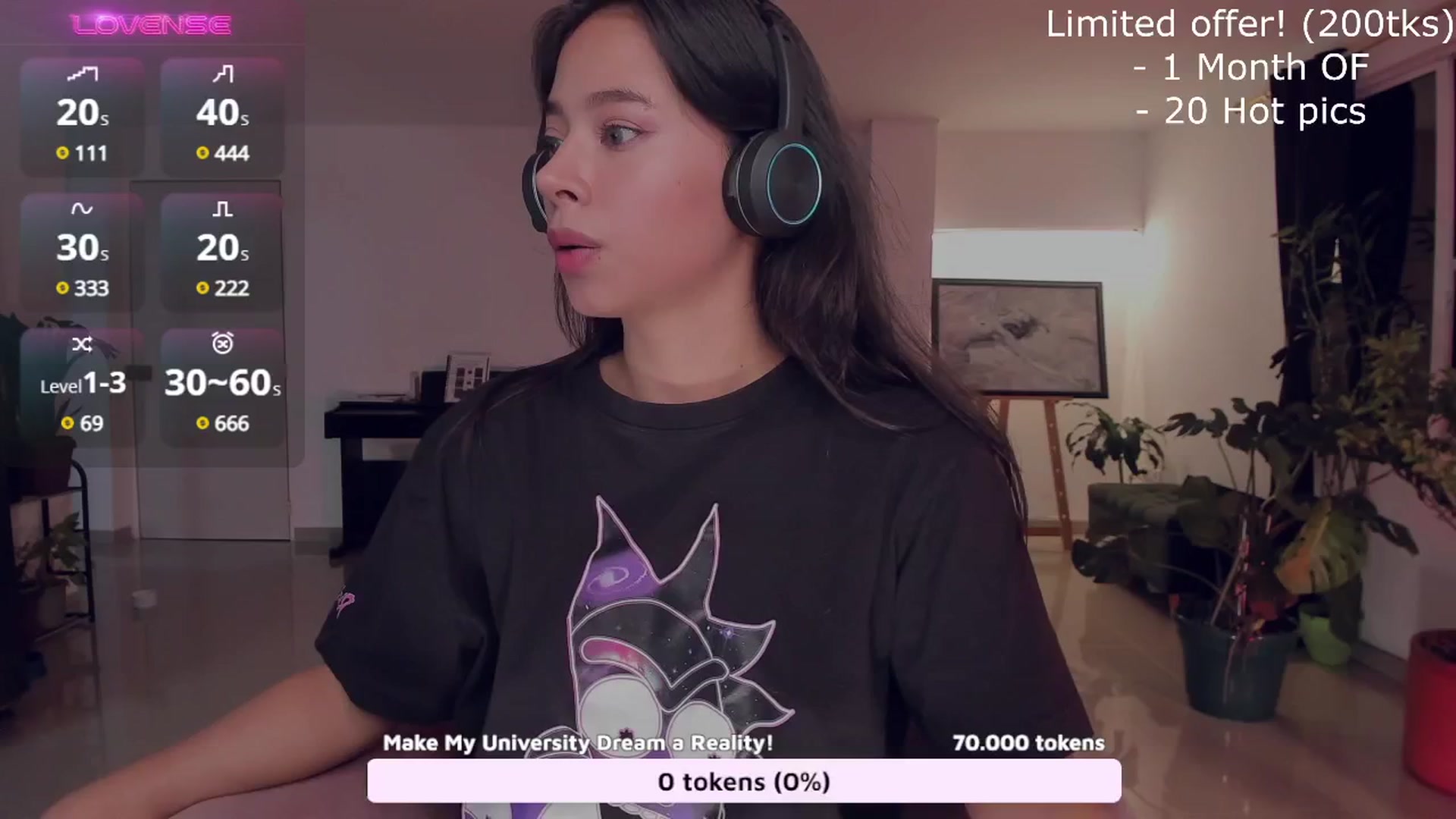 Gallery image thumbnail from LeylaGrey_'s myfreecams stream on, 10/22/2024, 03:23 image 4 of 20