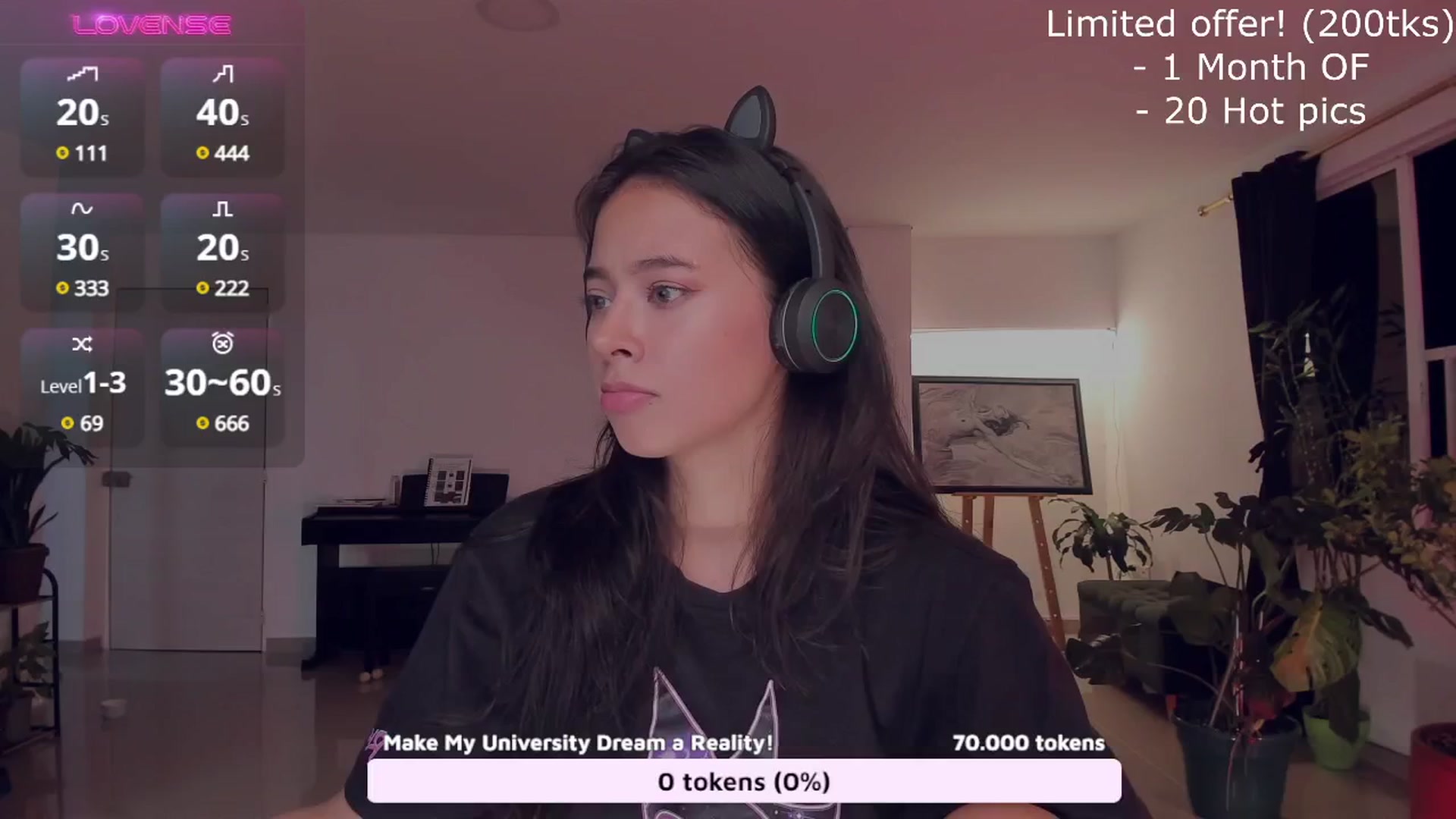Gallery image thumbnail from LeylaGrey_'s myfreecams stream on, 10/22/2024, 04:31 image 3 of 20