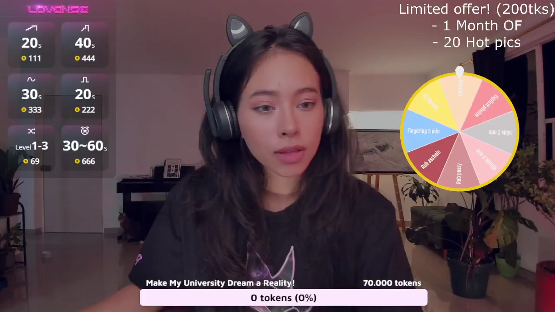 Gallery image thumbnail from LeylaGrey_'s myfreecams stream on, 10/22/2024, 04:31 image 7 of 20
