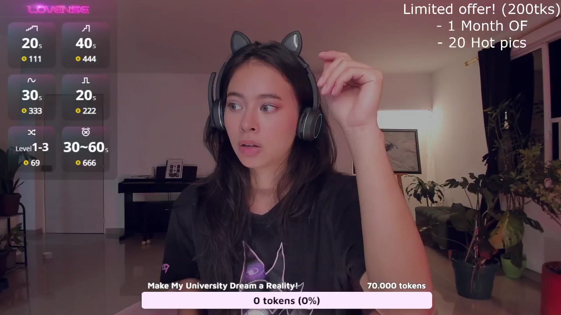 Gallery image thumbnail from LeylaGrey_'s myfreecams stream on, 10/22/2024, 04:31 image 5 of 20