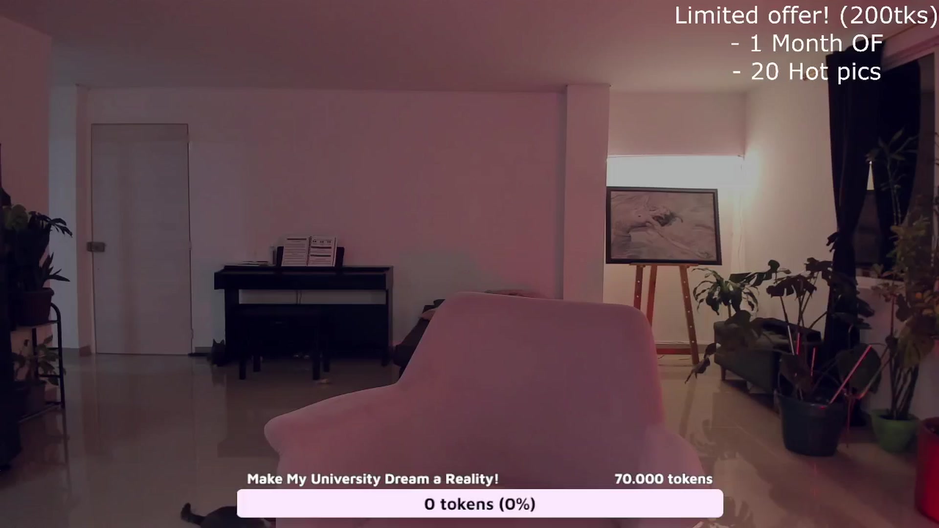 Gallery image thumbnail from LeylaGrey_'s myfreecams stream on, 10/24/2024, 03:39 image 1 of 20