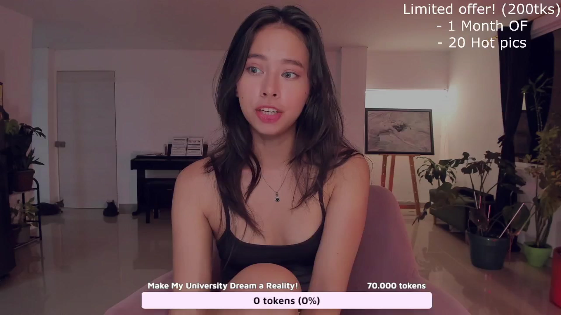 Gallery image thumbnail from LeylaGrey_'s myfreecams stream on, 10/24/2024, 03:39 image 13 of 20