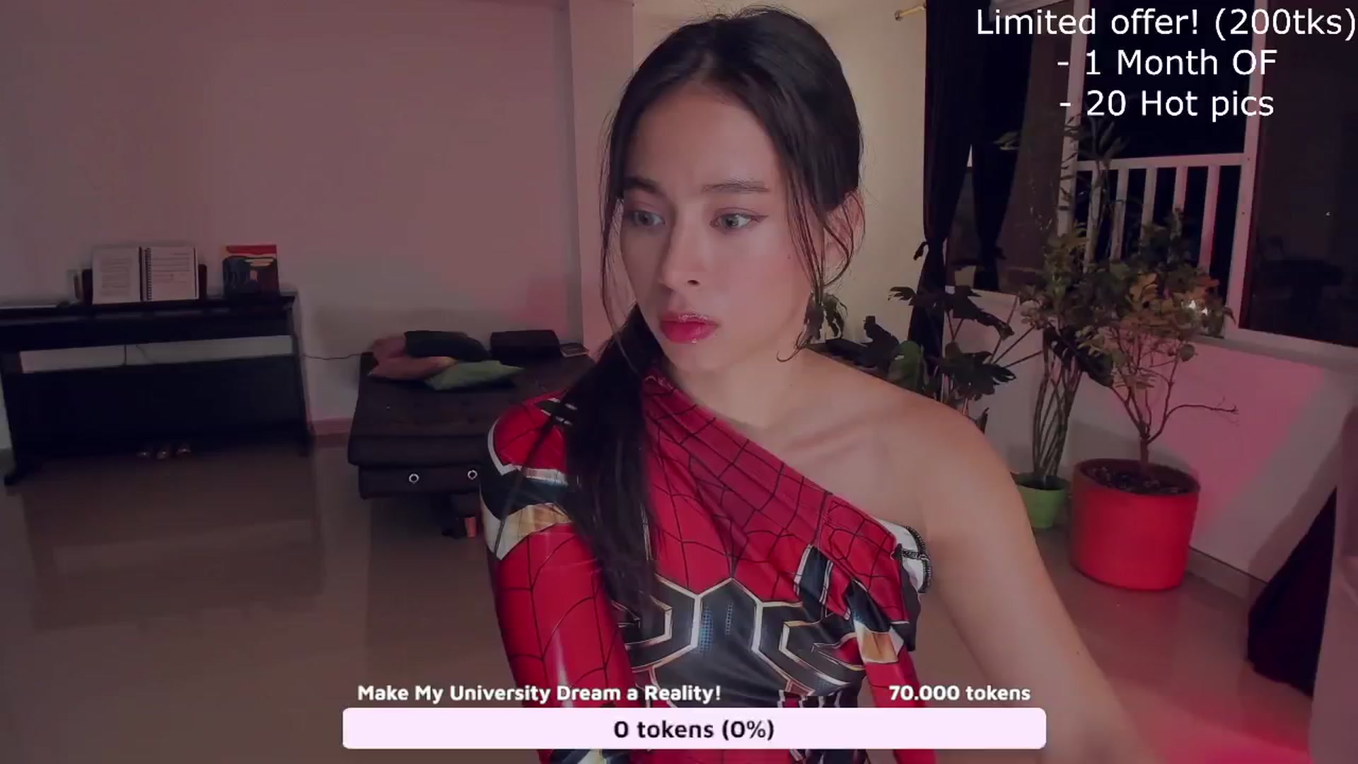 Gallery image thumbnail from LeylaGrey_'s myfreecams stream on, 10/29/2024, 04:00 image 11 of 20