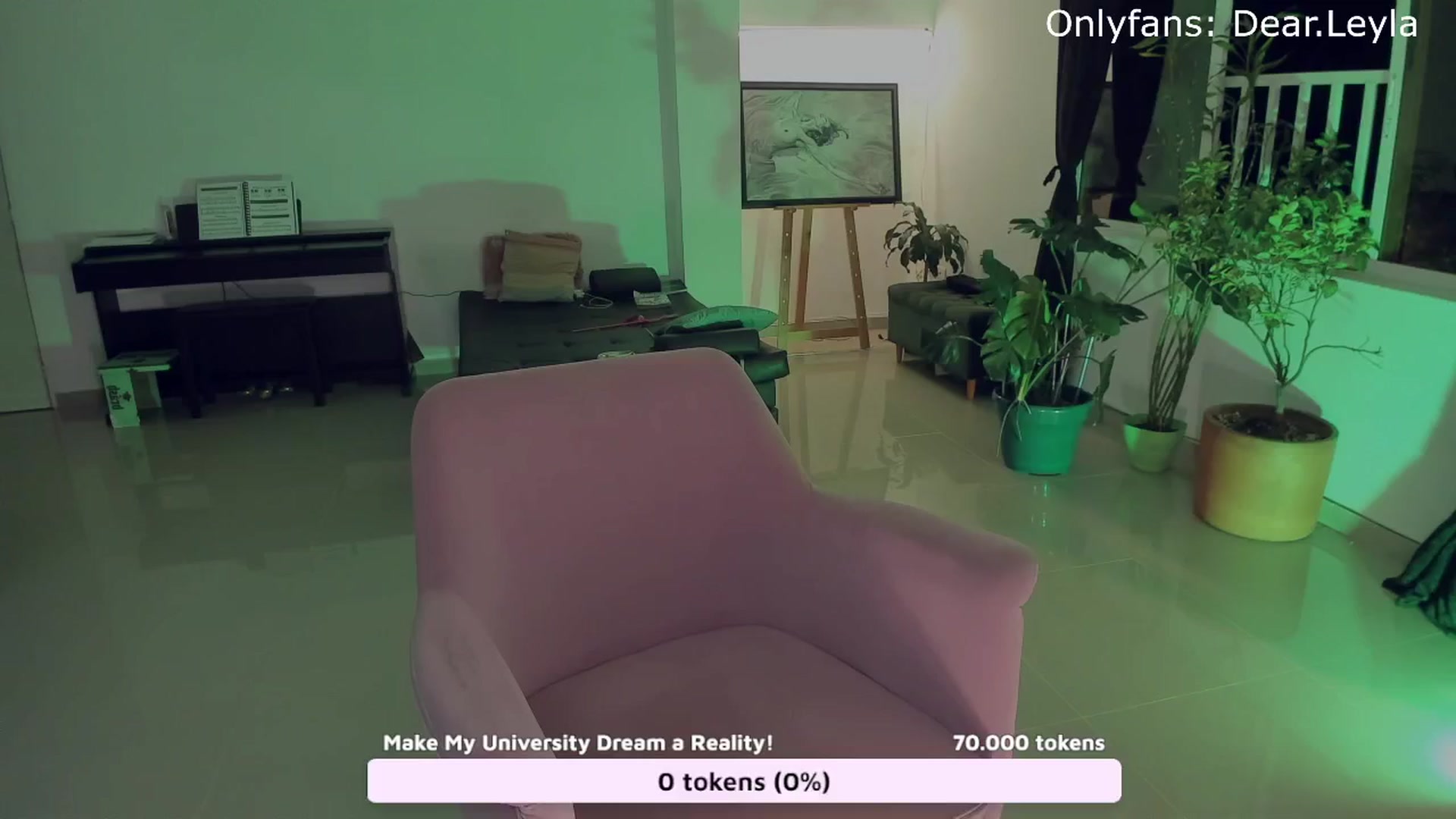 Gallery image thumbnail from LeylaGrey_'s myfreecams stream on, 10/30/2024, 03:10 image 5 of 20