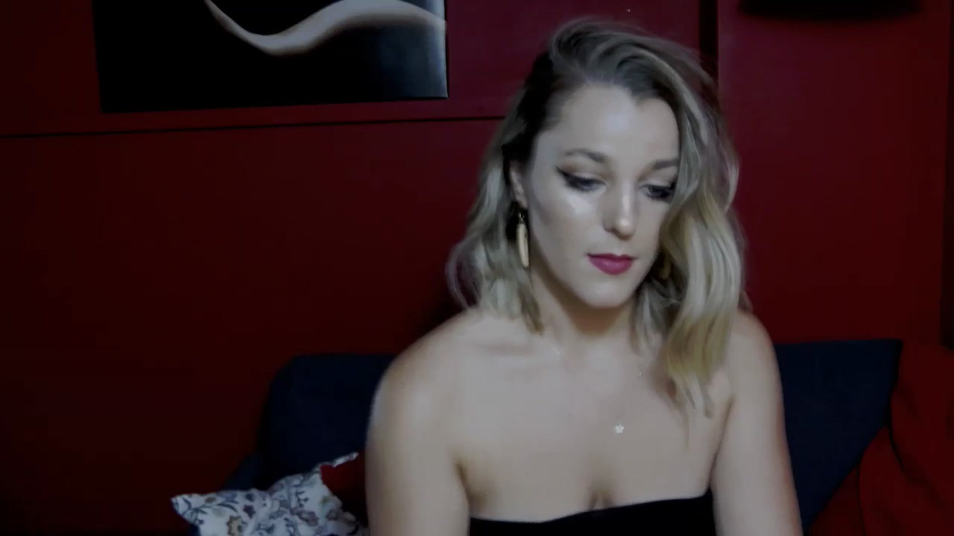 Gallery image thumbnail from Leyla_T's myfreecams stream on, 09/09/2023, 16:43 image 6 of 20