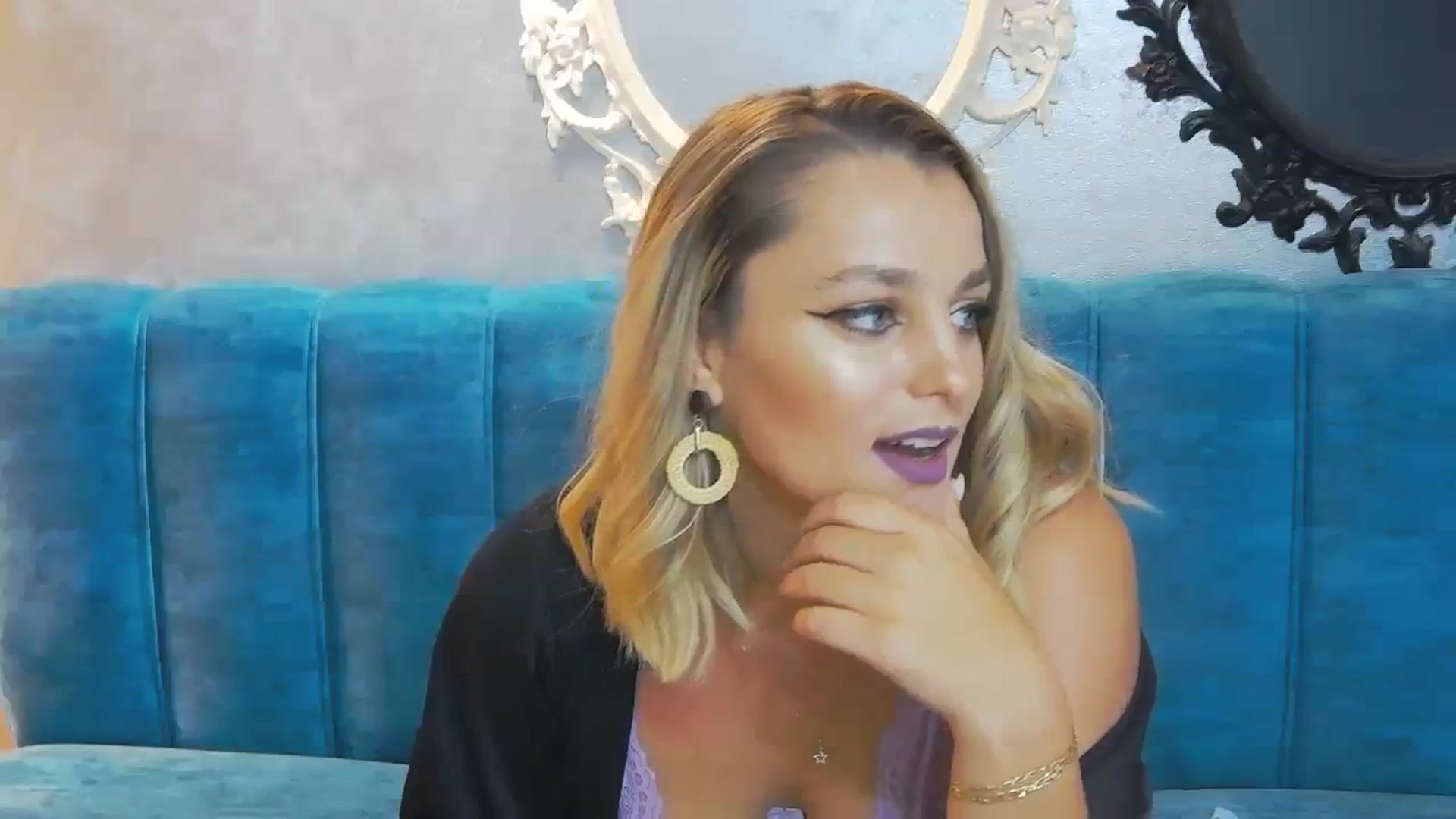 Gallery image thumbnail from Leyla_T's myfreecams stream on, 09/15/2023, 17:35 image 13 of 20