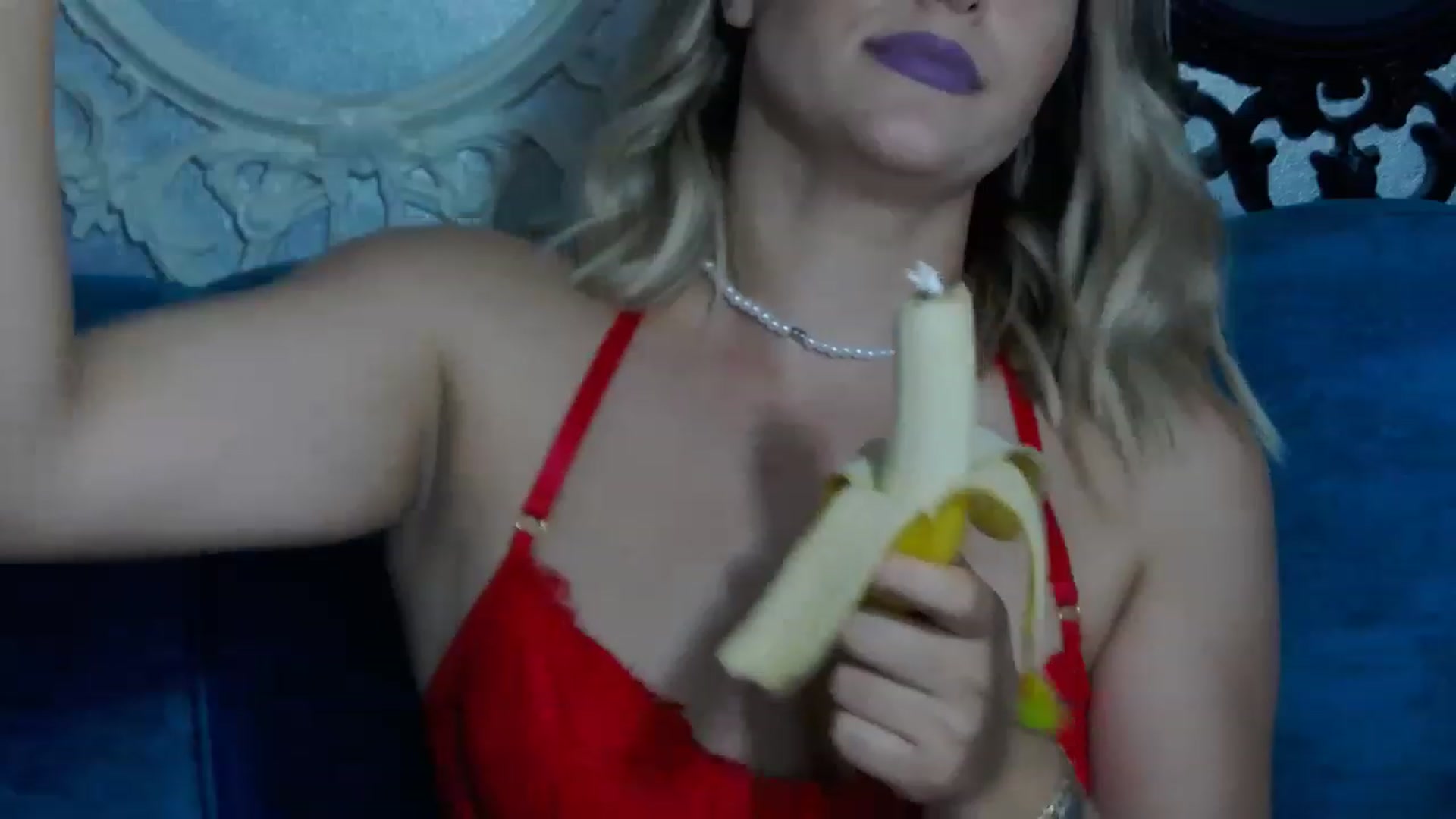 Gallery image thumbnail from Leyla_T's myfreecams stream on, 09/20/2023, 16:27 image 3 of 20