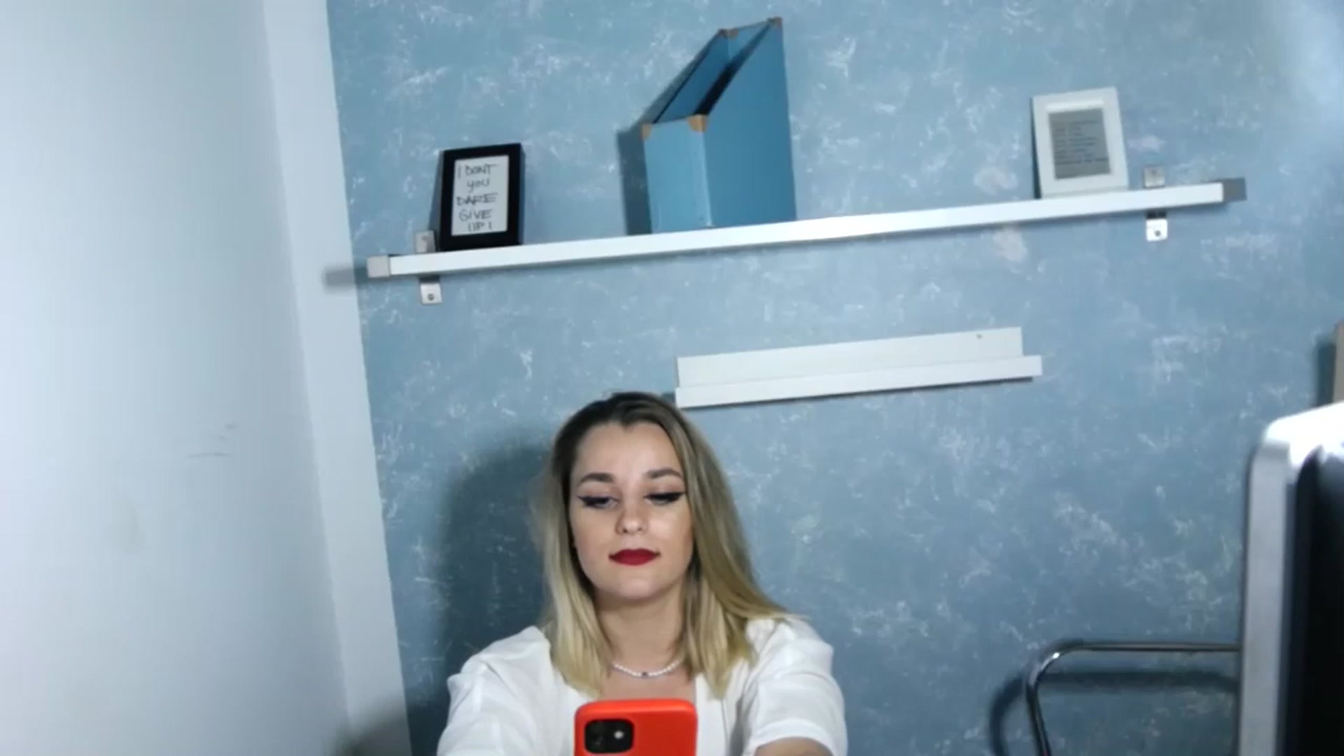 Gallery image thumbnail from Leyla_T's myfreecams stream on, 09/23/2023, 19:51 image 11 of 20