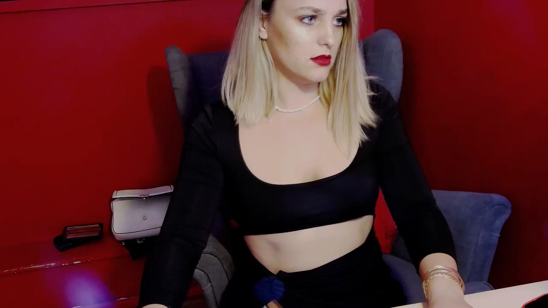 Gallery image thumbnail from Leyla_T's myfreecams stream on, 09/29/2023, 16:52 image 3 of 20