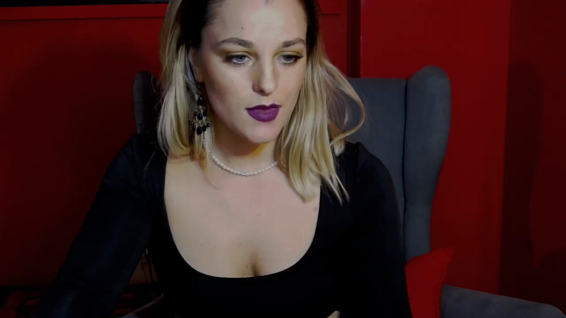 Gallery image thumbnail from Leyla_T's myfreecams stream on, 10/06/2023, 15:12 image 2 of 20