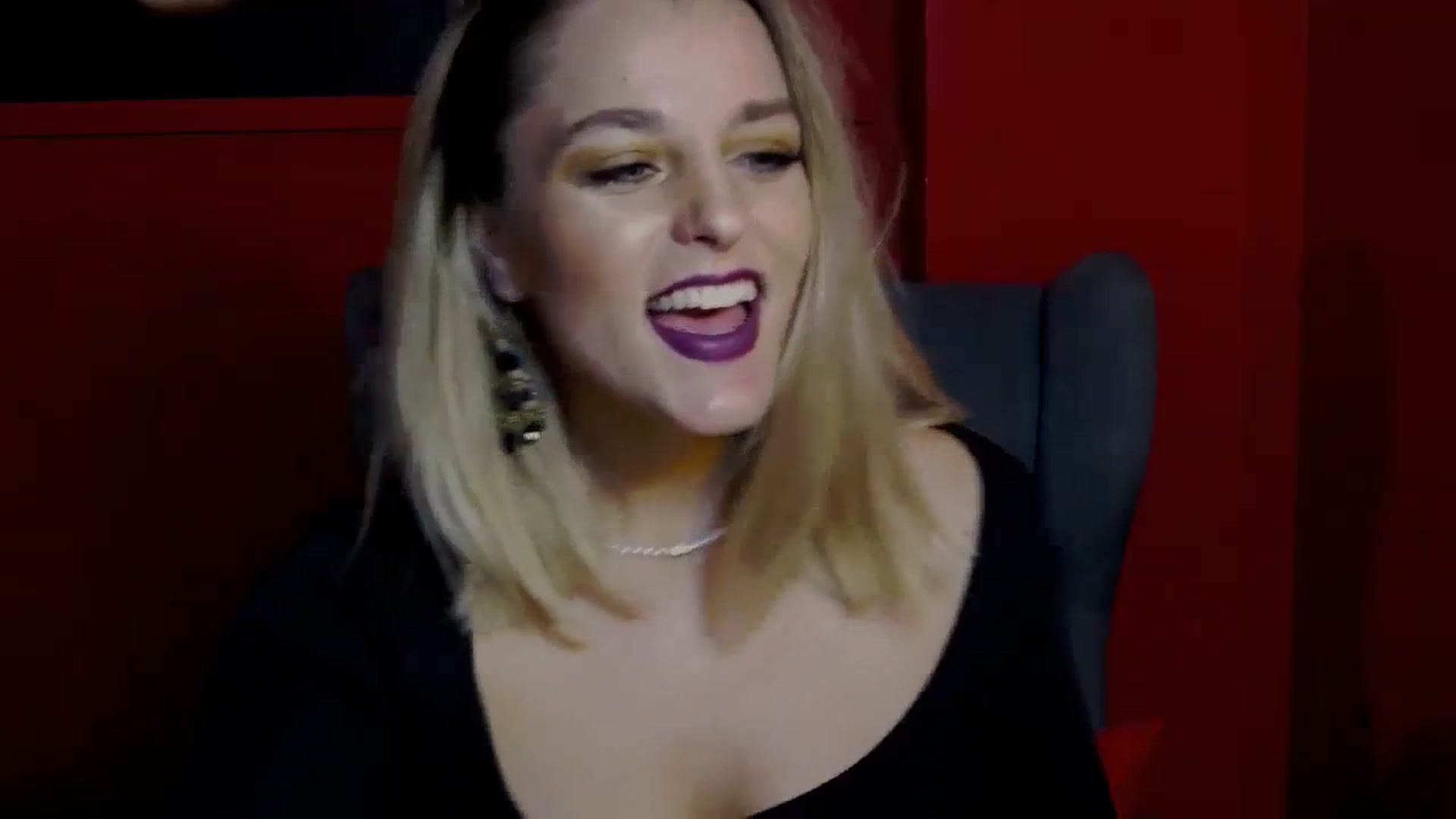 Gallery image thumbnail from Leyla_T's myfreecams stream on, 10/06/2023, 15:12 image 6 of 20