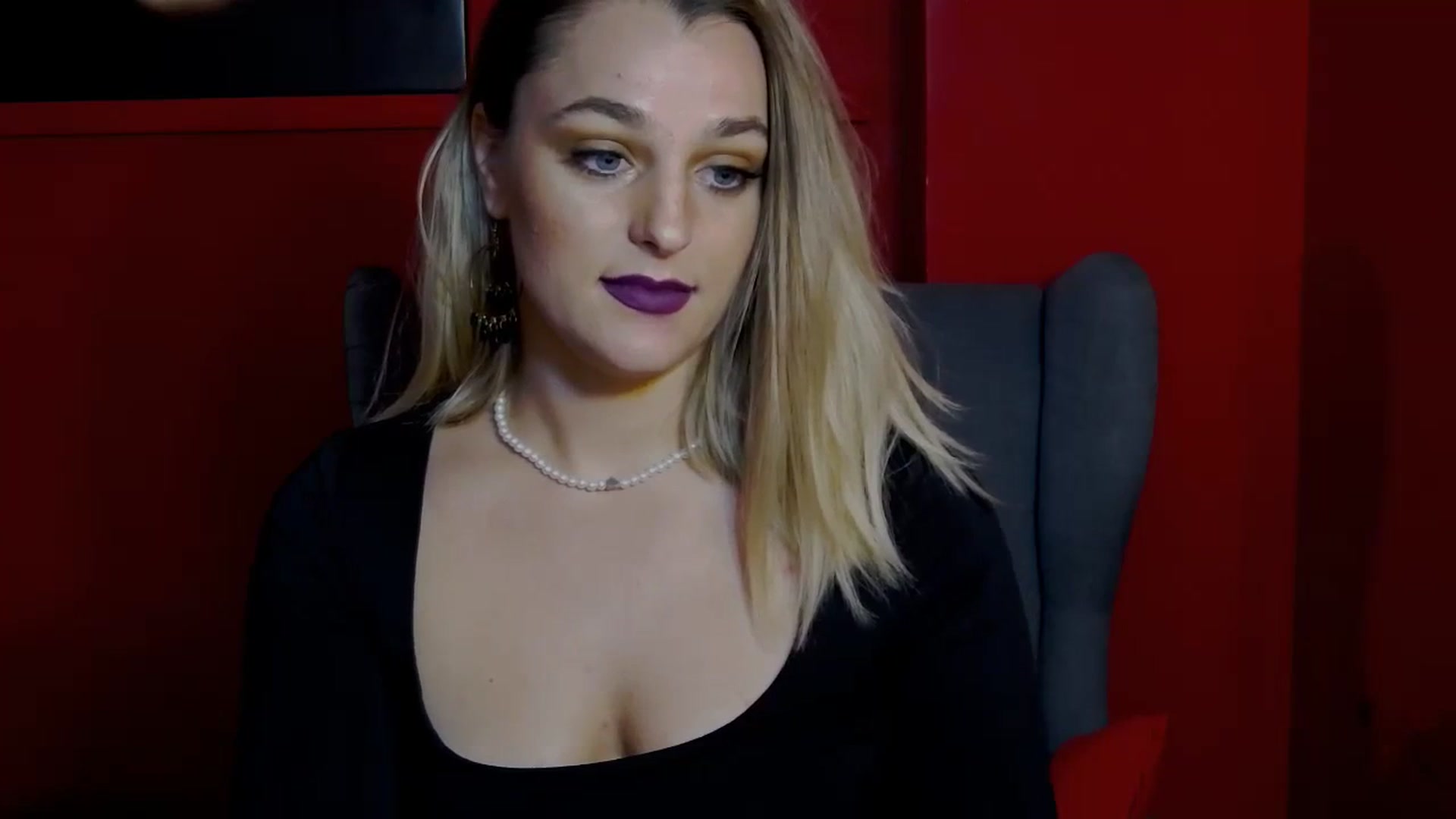 Gallery image thumbnail from Leyla_T's myfreecams stream on, 10/06/2023, 15:12 image 18 of 20