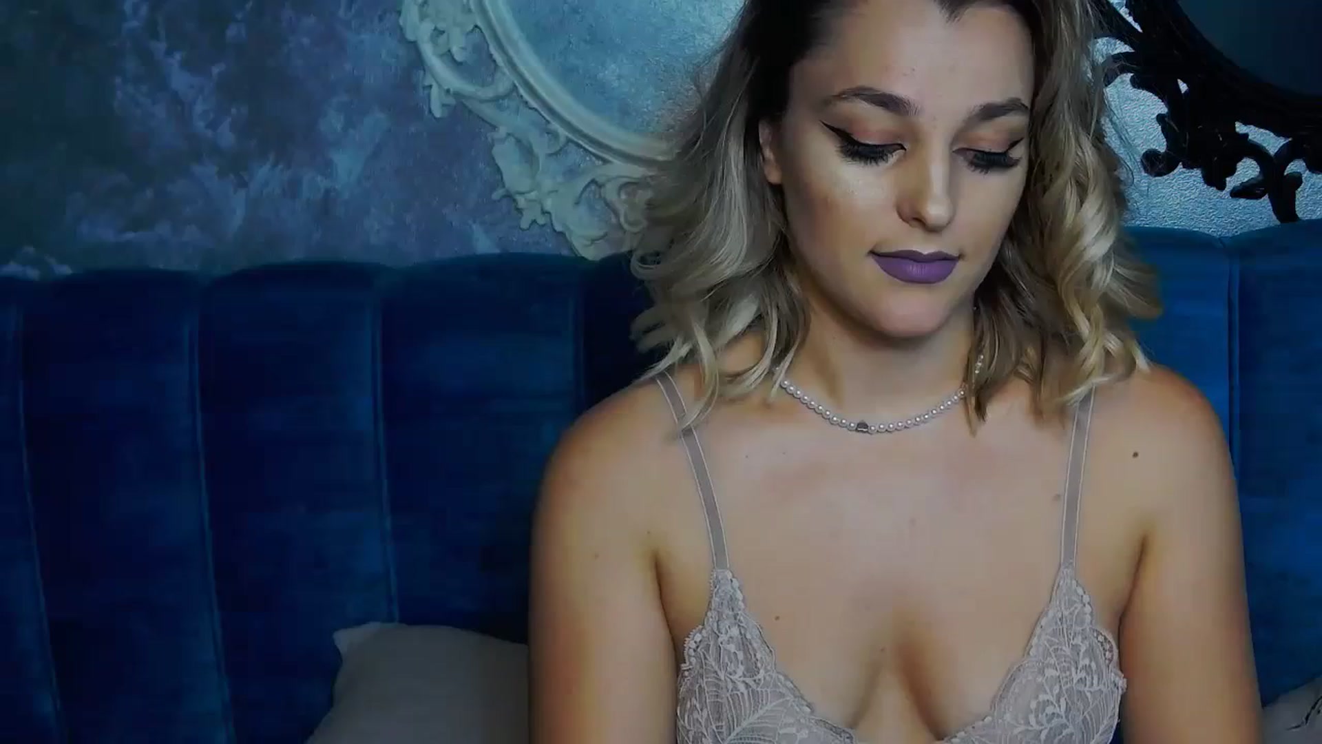 Gallery image thumbnail from Leyla_T's myfreecams stream on, 10/08/2023, 14:38 image 14 of 20