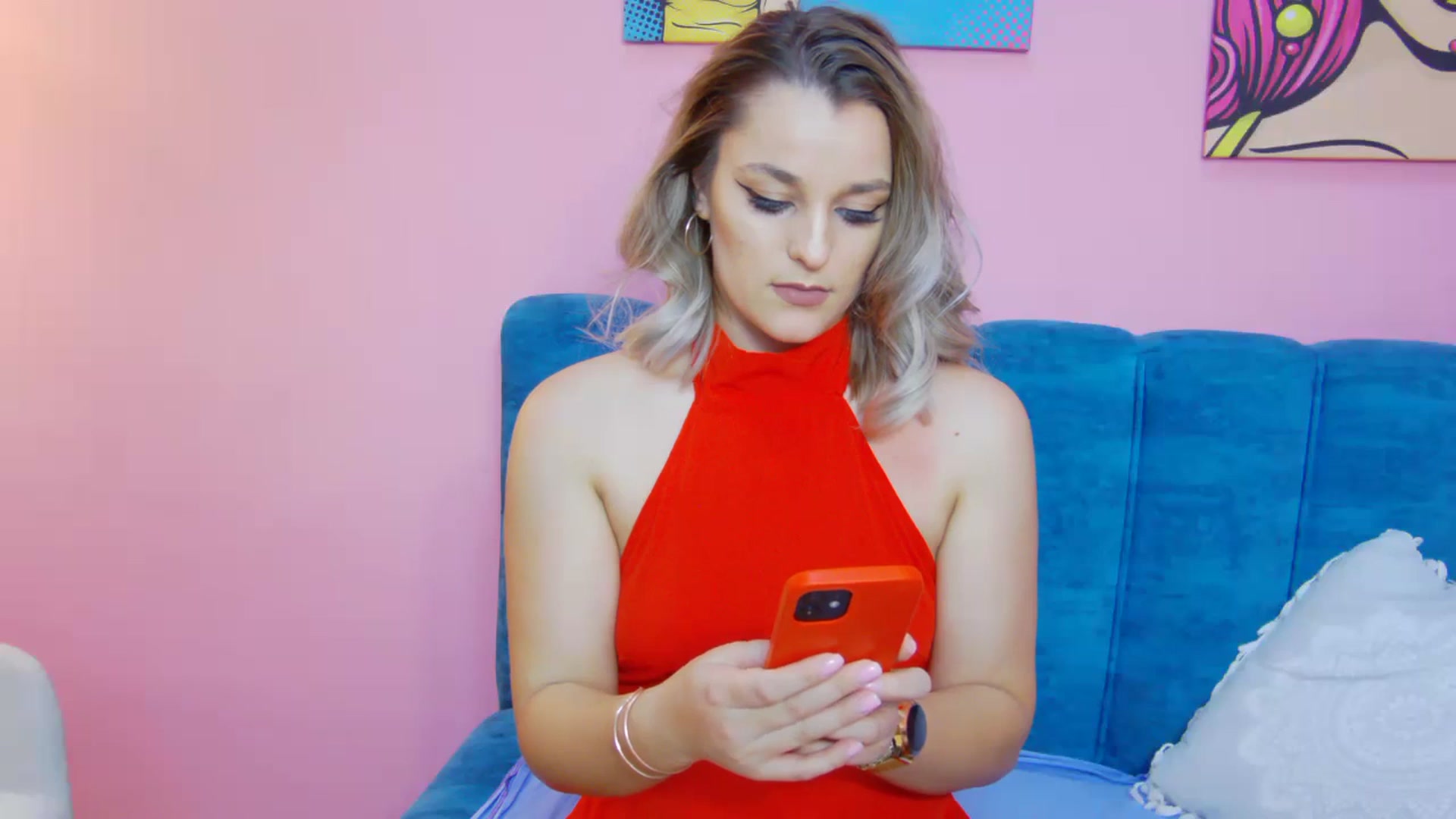 Gallery image thumbnail from Leyla_T's myfreecams stream on, 10/15/2023, 16:26 image 5 of 20