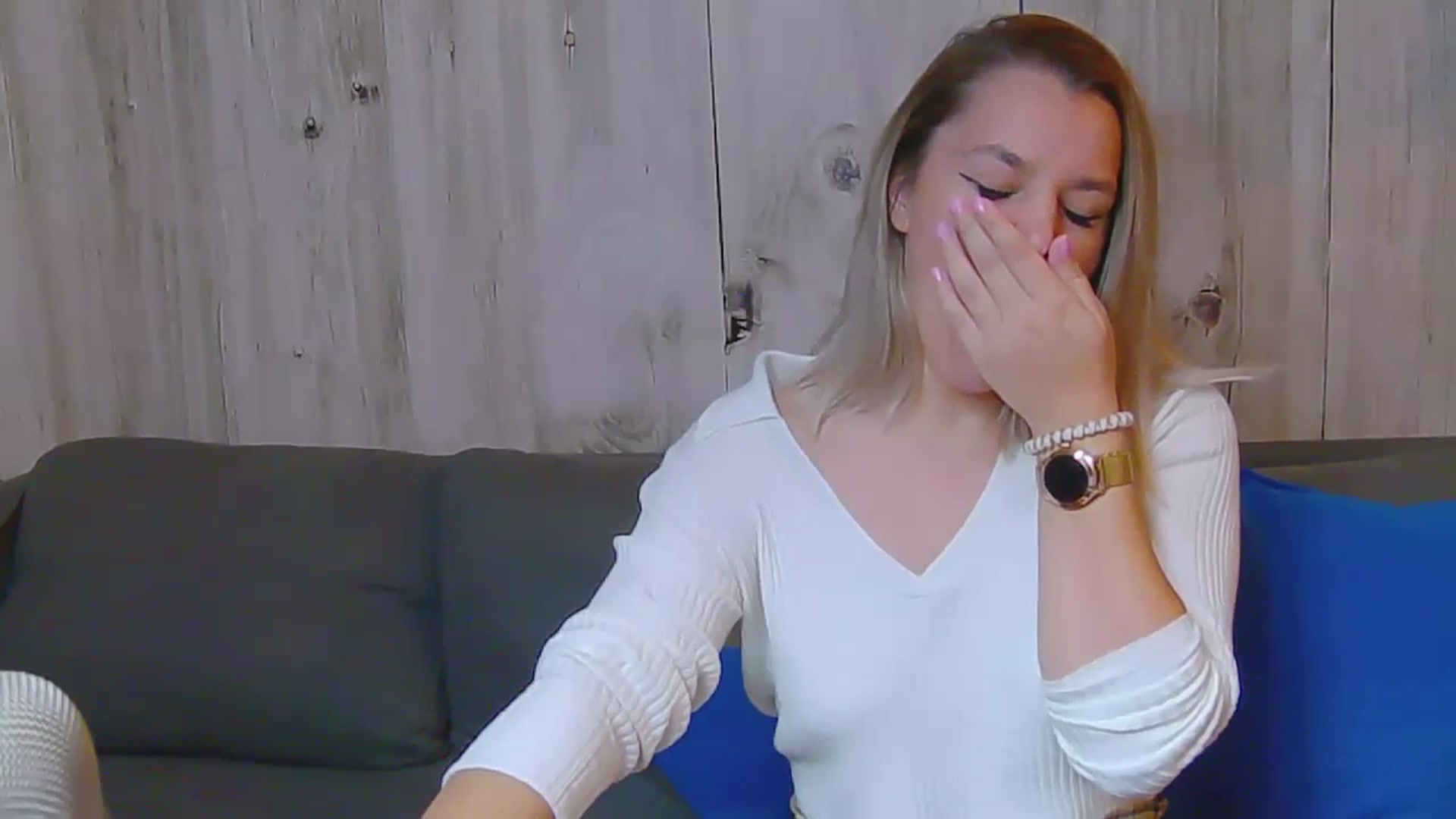 Gallery image thumbnail from Leyla_T's myfreecams stream on, 10/17/2023, 21:05 image 20 of 20