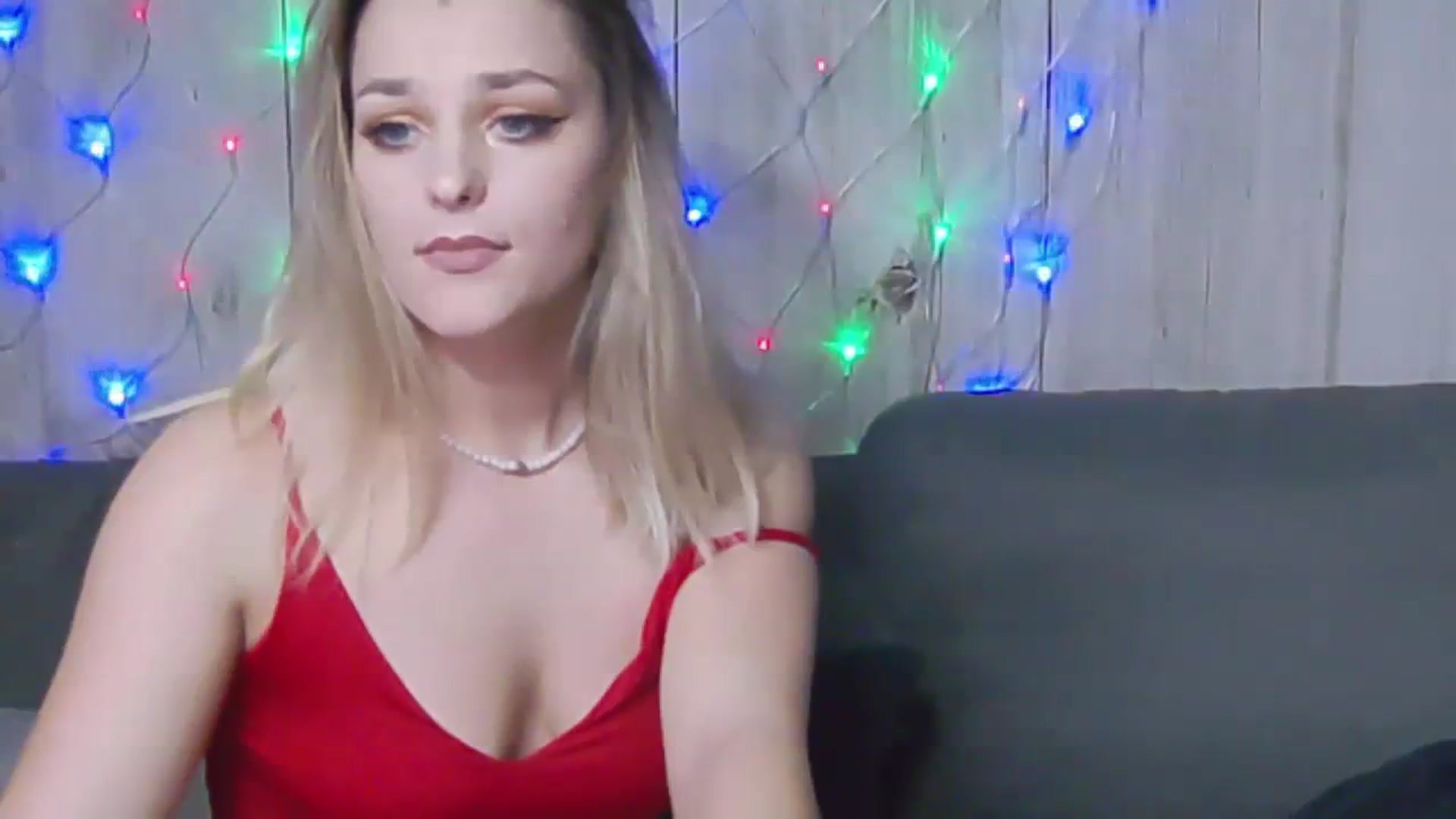 Gallery image thumbnail from Leyla_T's myfreecams stream on, 12/18/2023, 22:08 image 18 of 20