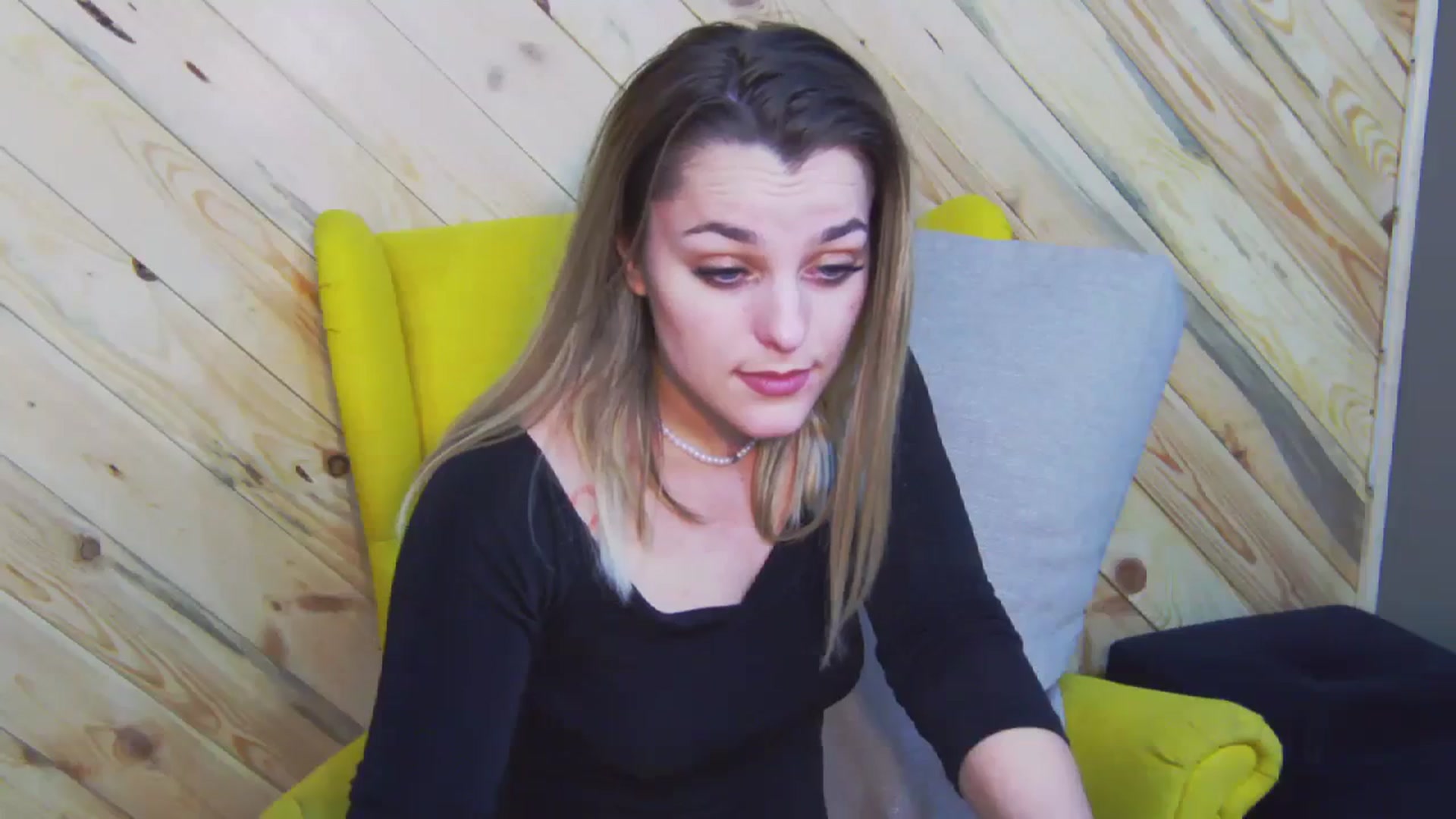 Gallery image thumbnail from Leyla_T's myfreecams stream on, 01/17/2024, 02:59 image 18 of 20