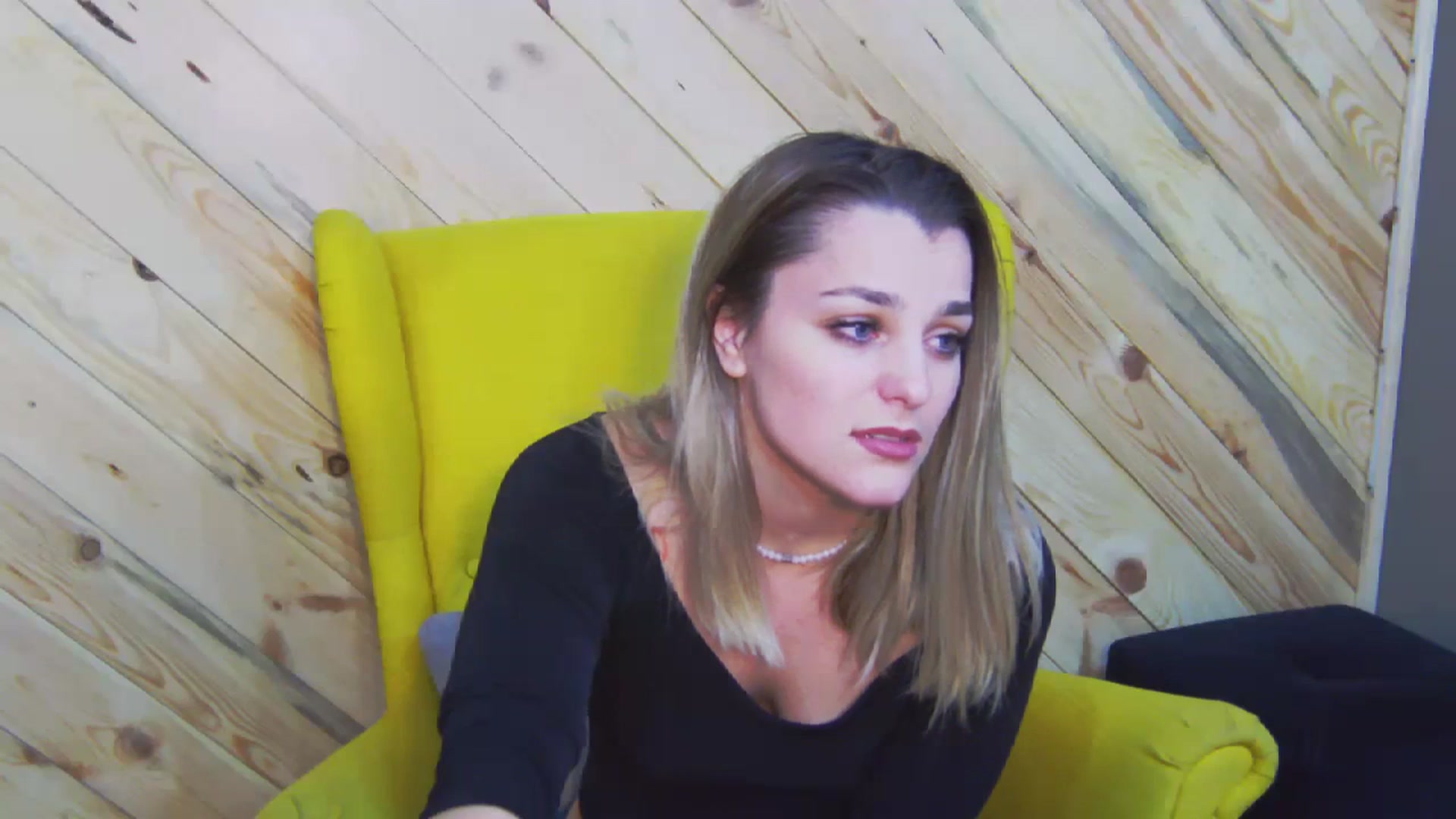 Gallery image thumbnail from Leyla_T's myfreecams stream on, 01/17/2024, 02:59 image 8 of 20