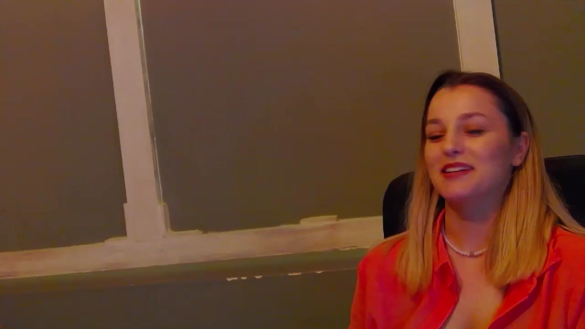 Gallery image thumbnail from Leyla_T's myfreecams stream on, 02/07/2024, 17:12 image 12 of 20