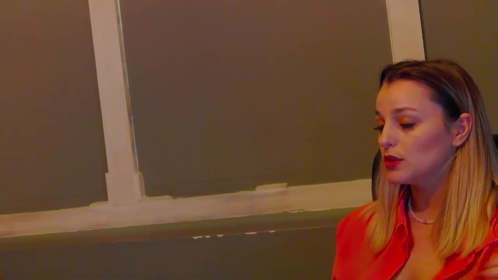 Gallery image thumbnail from Leyla_T's myfreecams stream on, 02/07/2024, 17:12 image 13 of 20