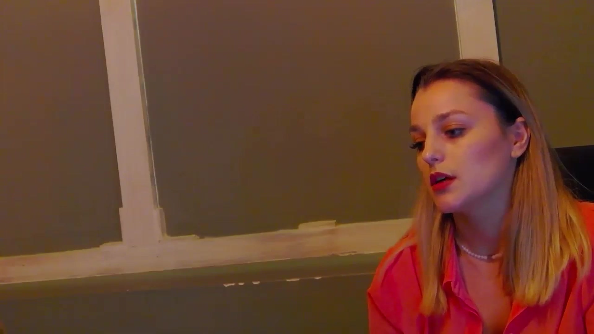 Gallery image thumbnail from Leyla_T's myfreecams stream on, 02/07/2024, 17:12 image 8 of 20