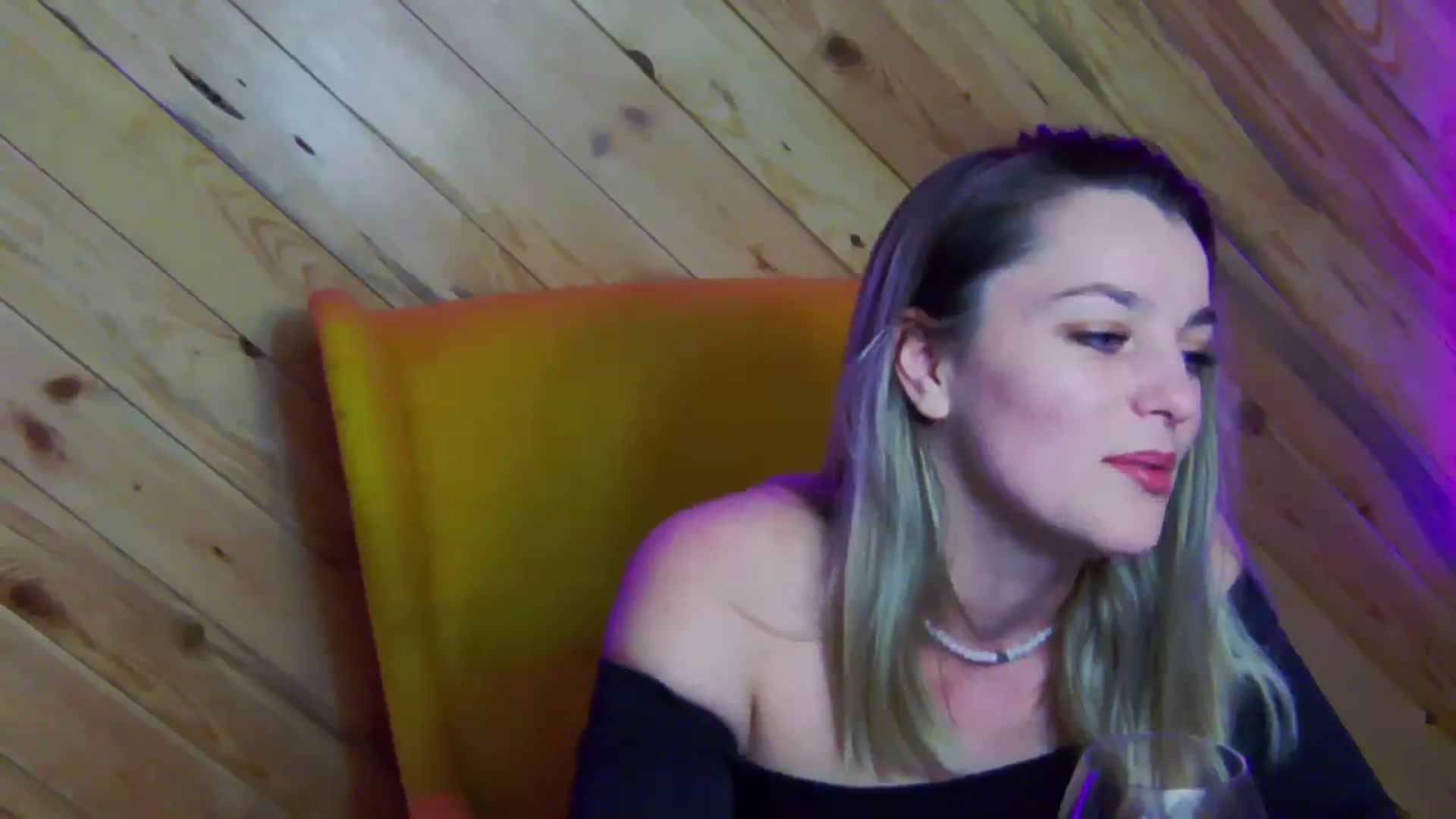 Gallery image thumbnail from Leyla_T's myfreecams stream on, 02/09/2024, 01:32 image 19 of 20