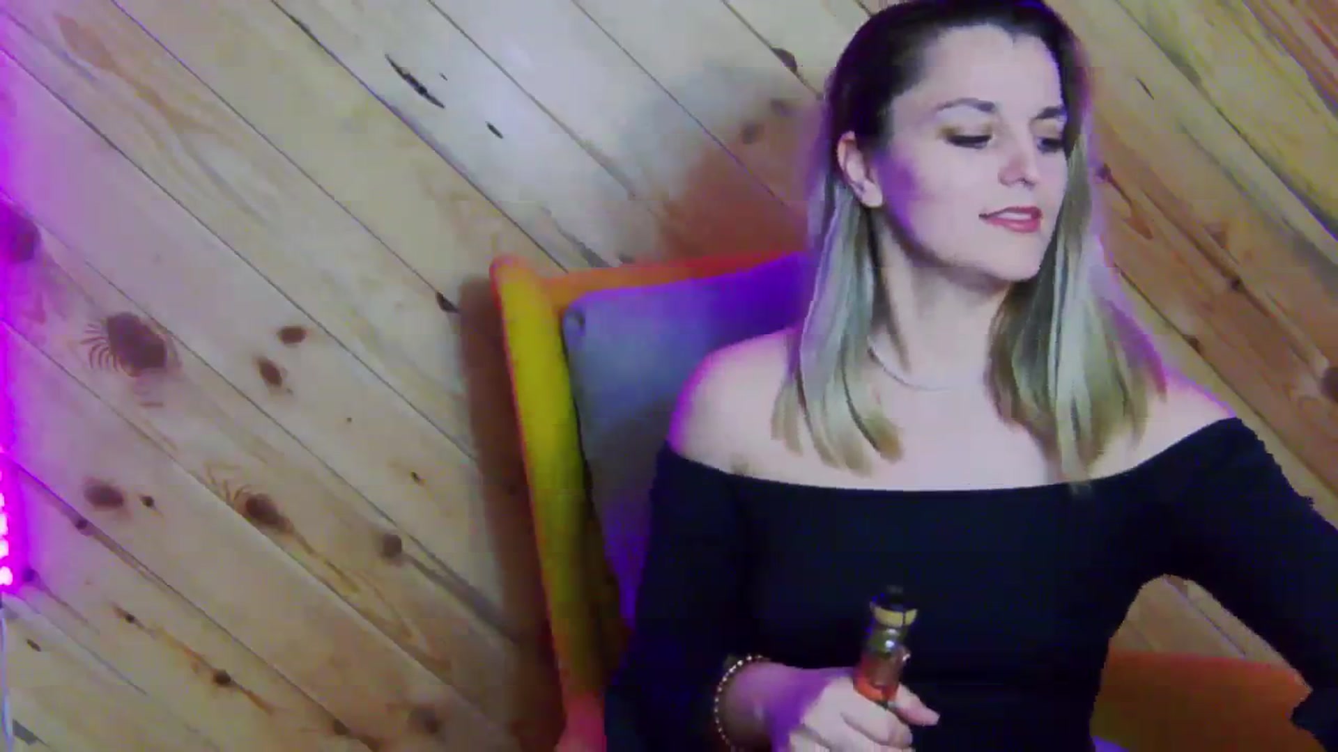 Gallery image thumbnail from Leyla_T's myfreecams stream on, 02/09/2024, 01:32 image 5 of 20