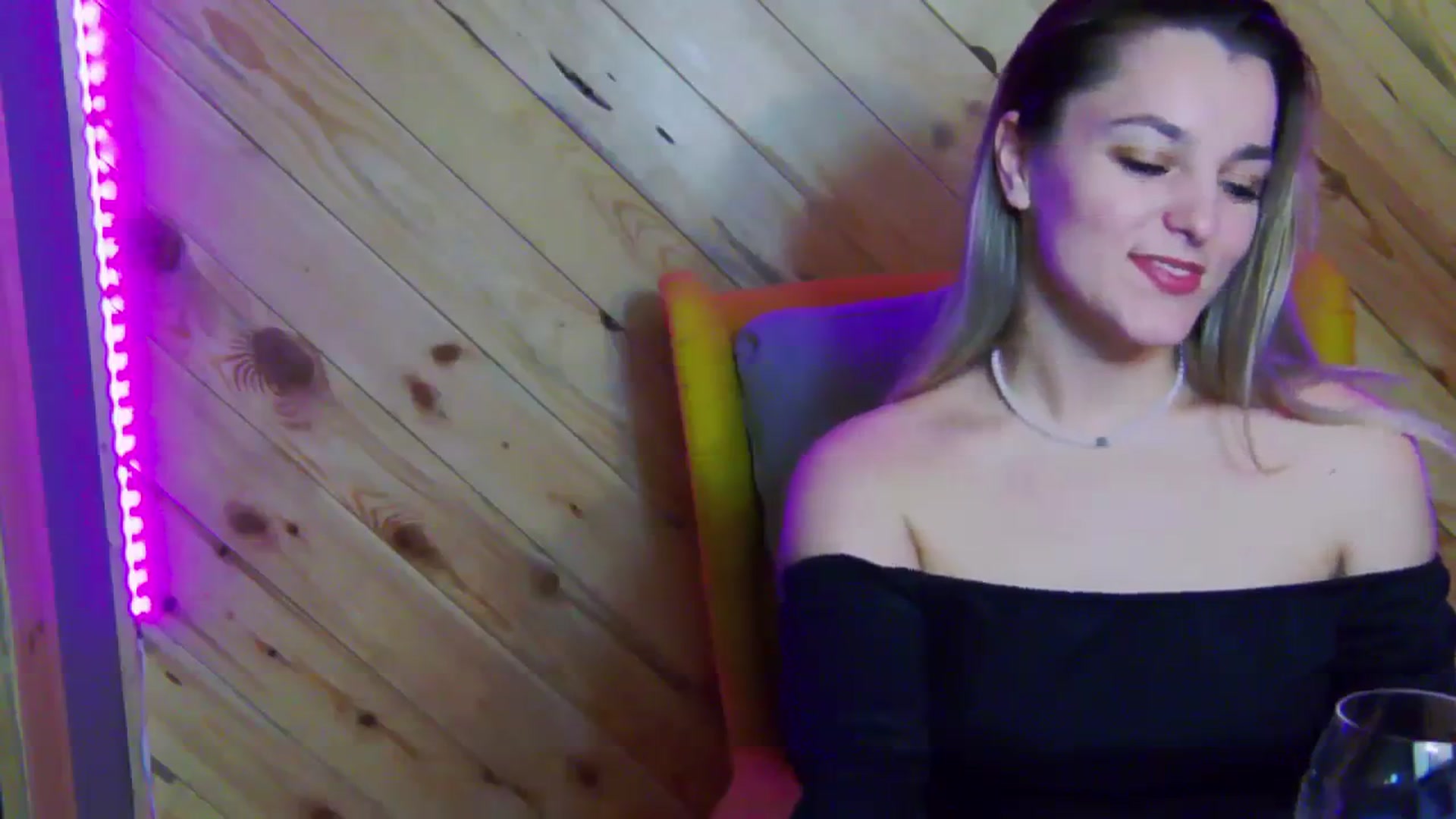 Gallery image thumbnail from Leyla_T's myfreecams stream on, 02/09/2024, 01:32 image 8 of 20