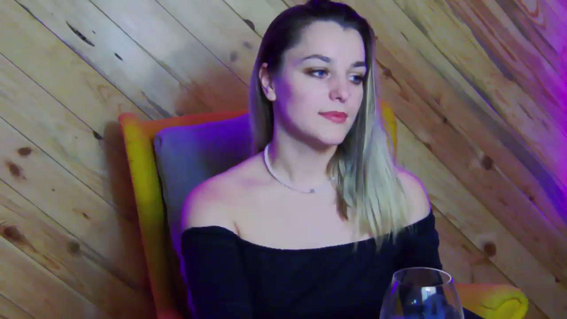 Gallery image thumbnail from Leyla_T's myfreecams stream on, 02/09/2024, 01:32 image 13 of 20