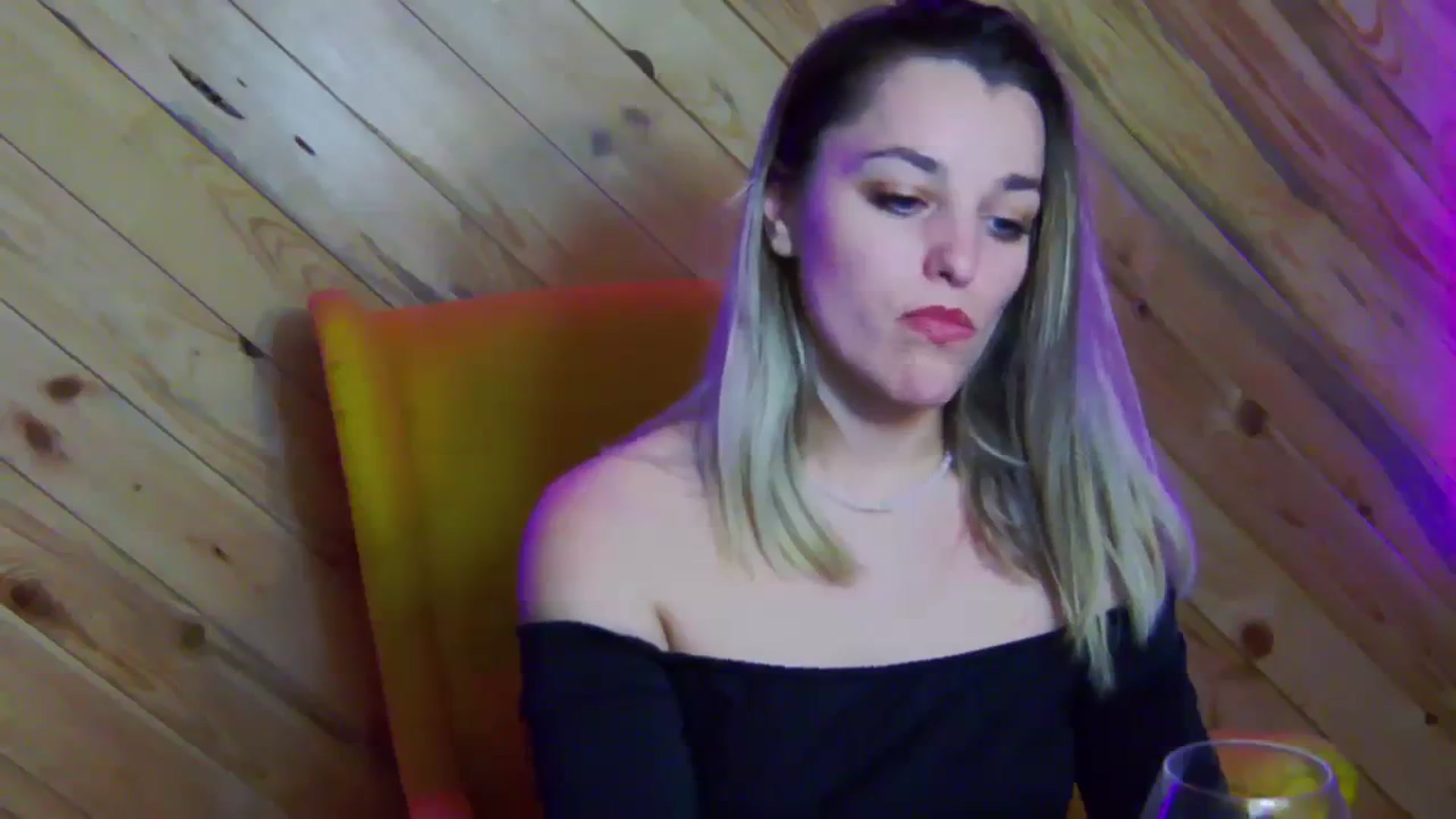 Gallery image thumbnail from Leyla_T's myfreecams stream on, 02/09/2024, 01:32 image 18 of 20