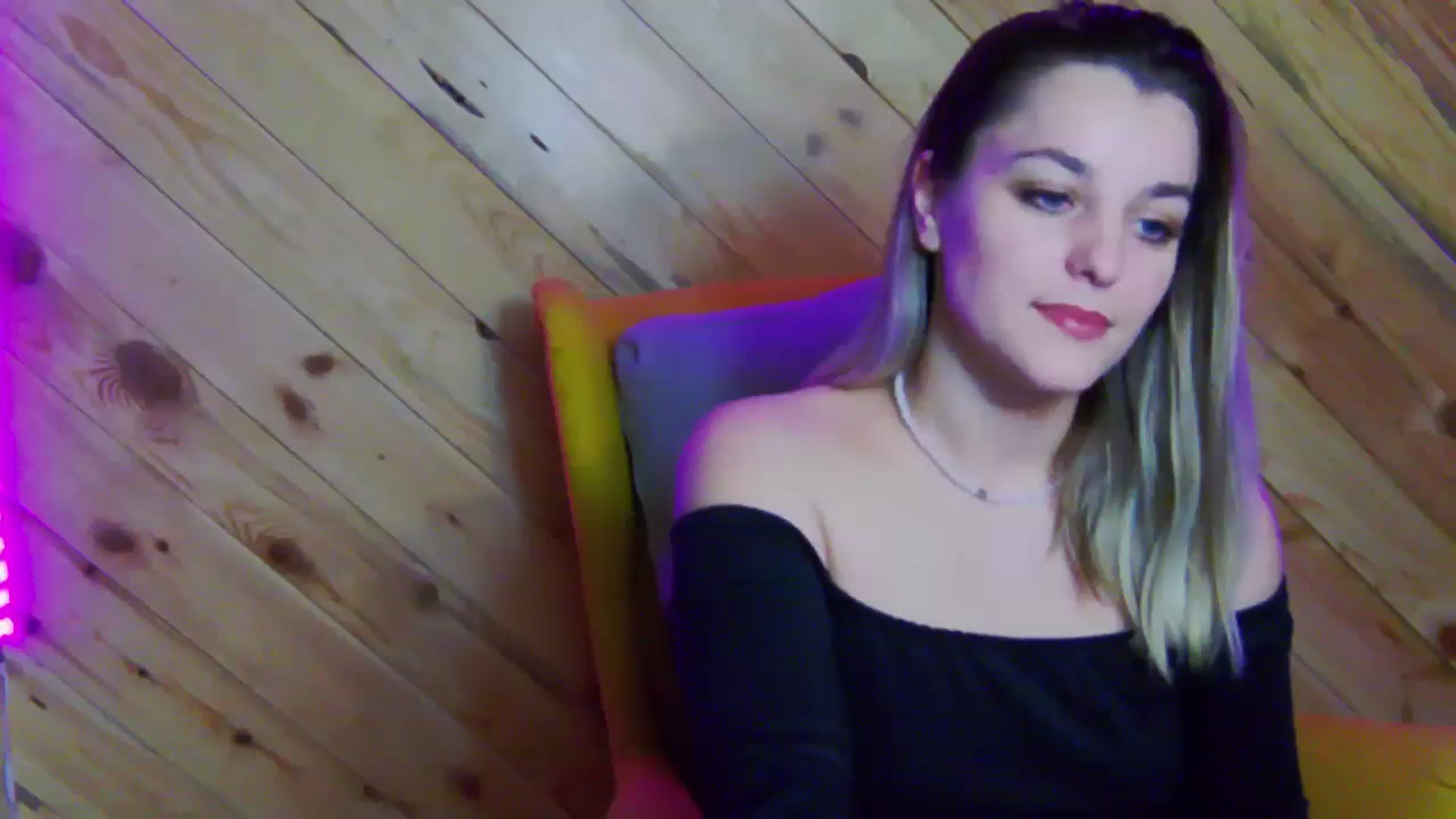 Gallery image thumbnail from Leyla_T's myfreecams stream on, 02/09/2024, 01:32 image 1 of 20