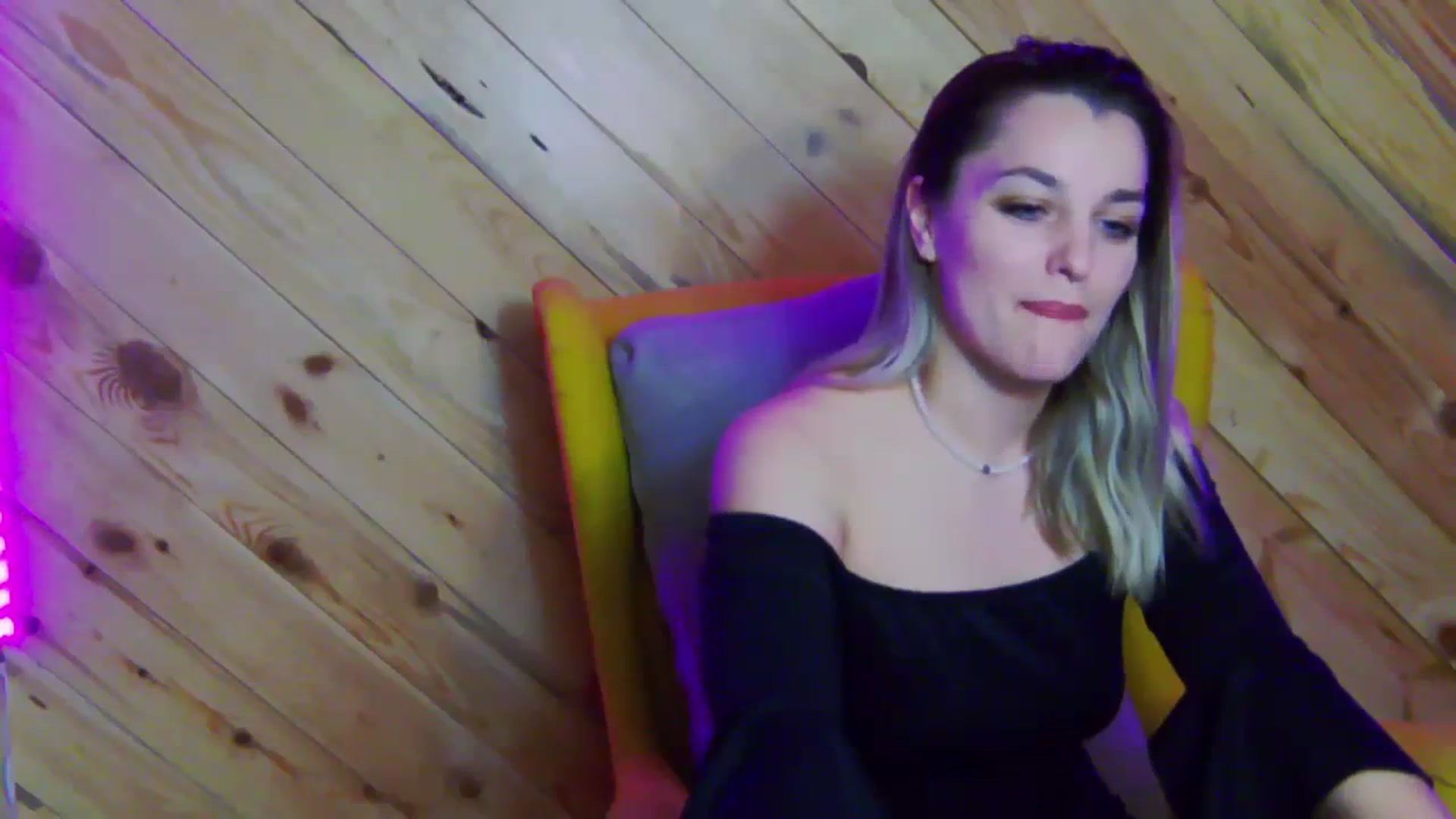 Gallery image thumbnail from Leyla_T's myfreecams stream on, 02/09/2024, 01:32 image 2 of 20