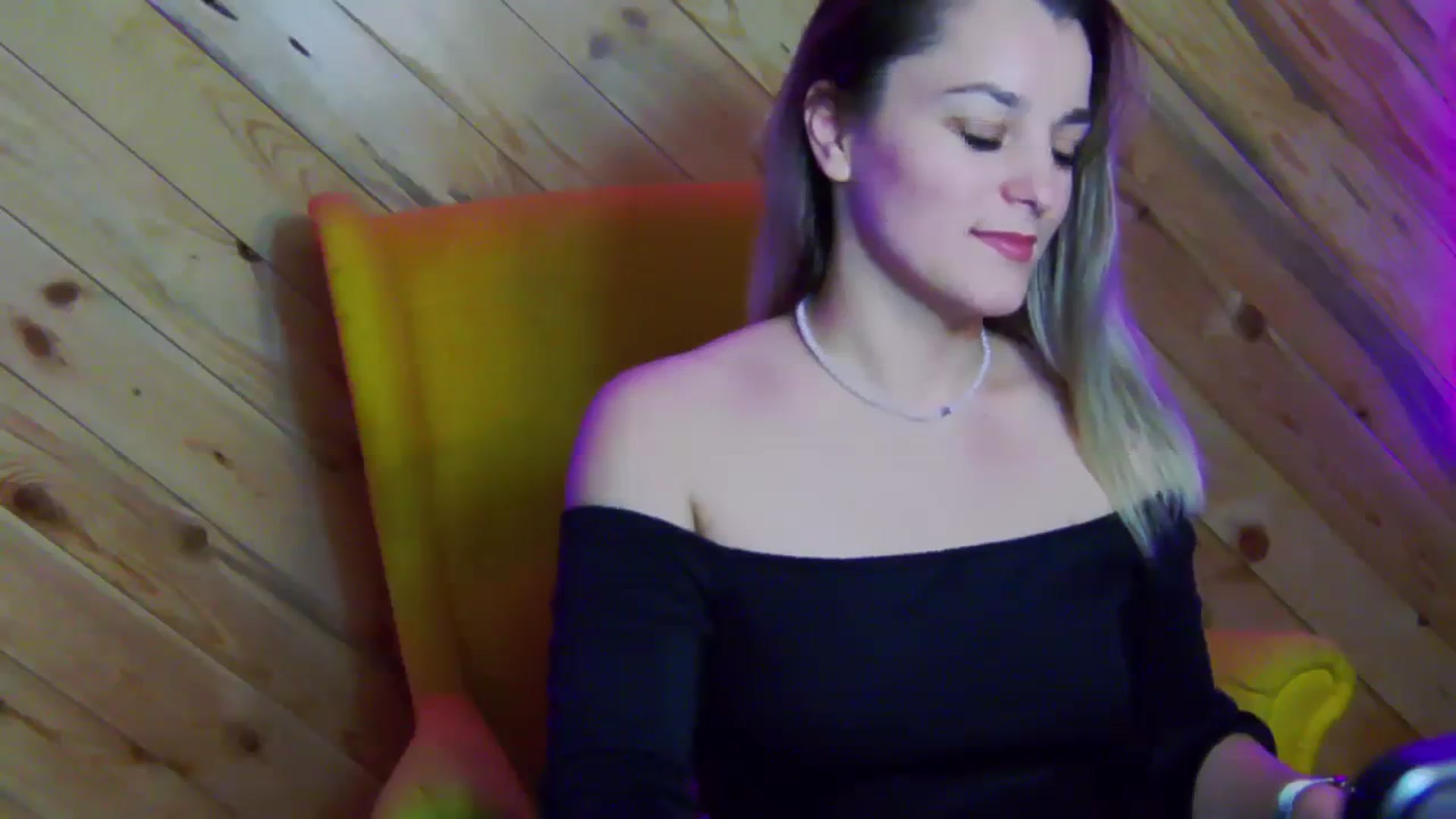 Gallery image thumbnail from Leyla_T's myfreecams stream on, 02/09/2024, 02:19 image 12 of 20